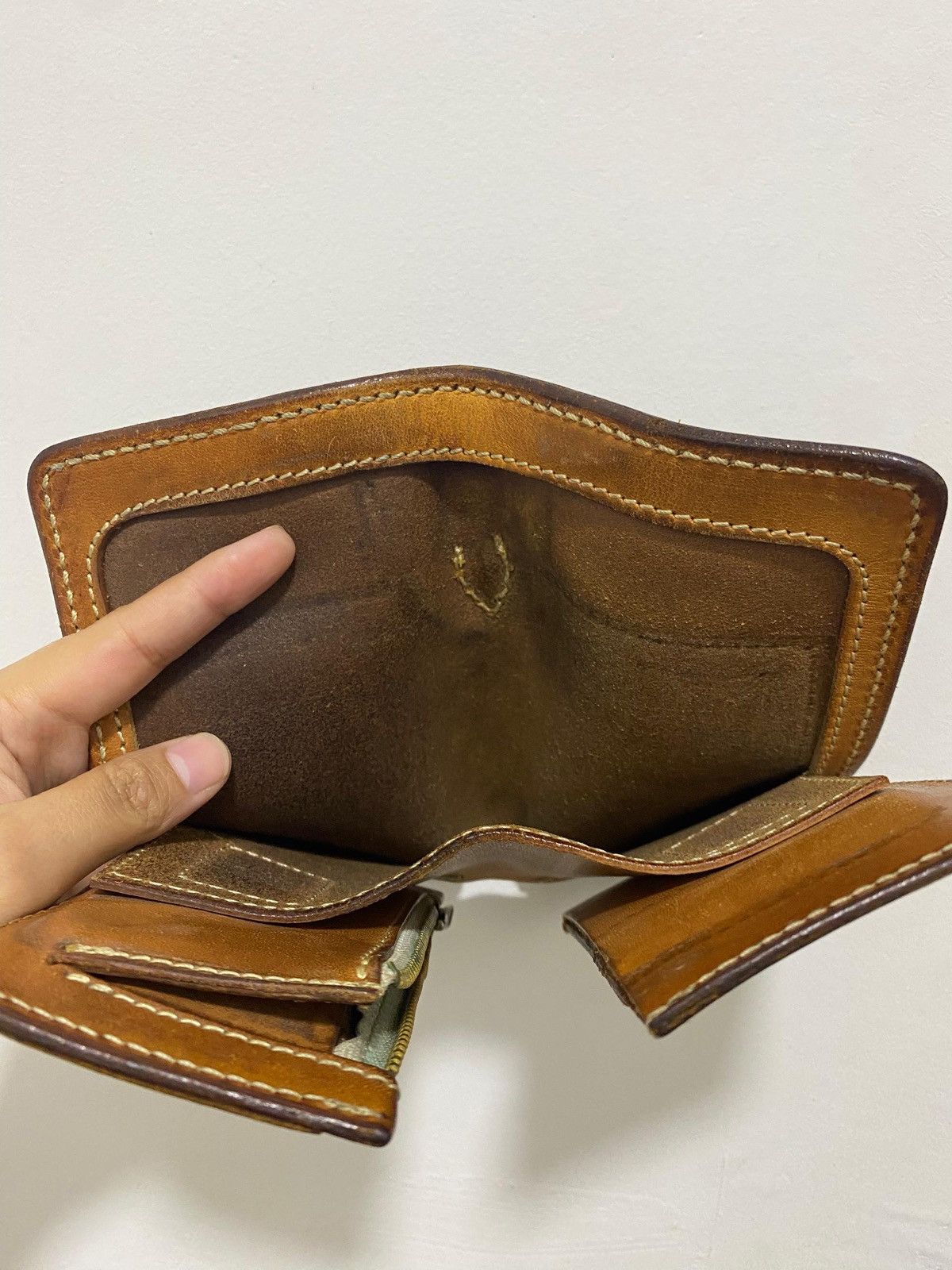 The Flat Head The Flat Head Leather Wallet – Beautiful Patina Aging Size ONE SIZE - 5 Thumbnail