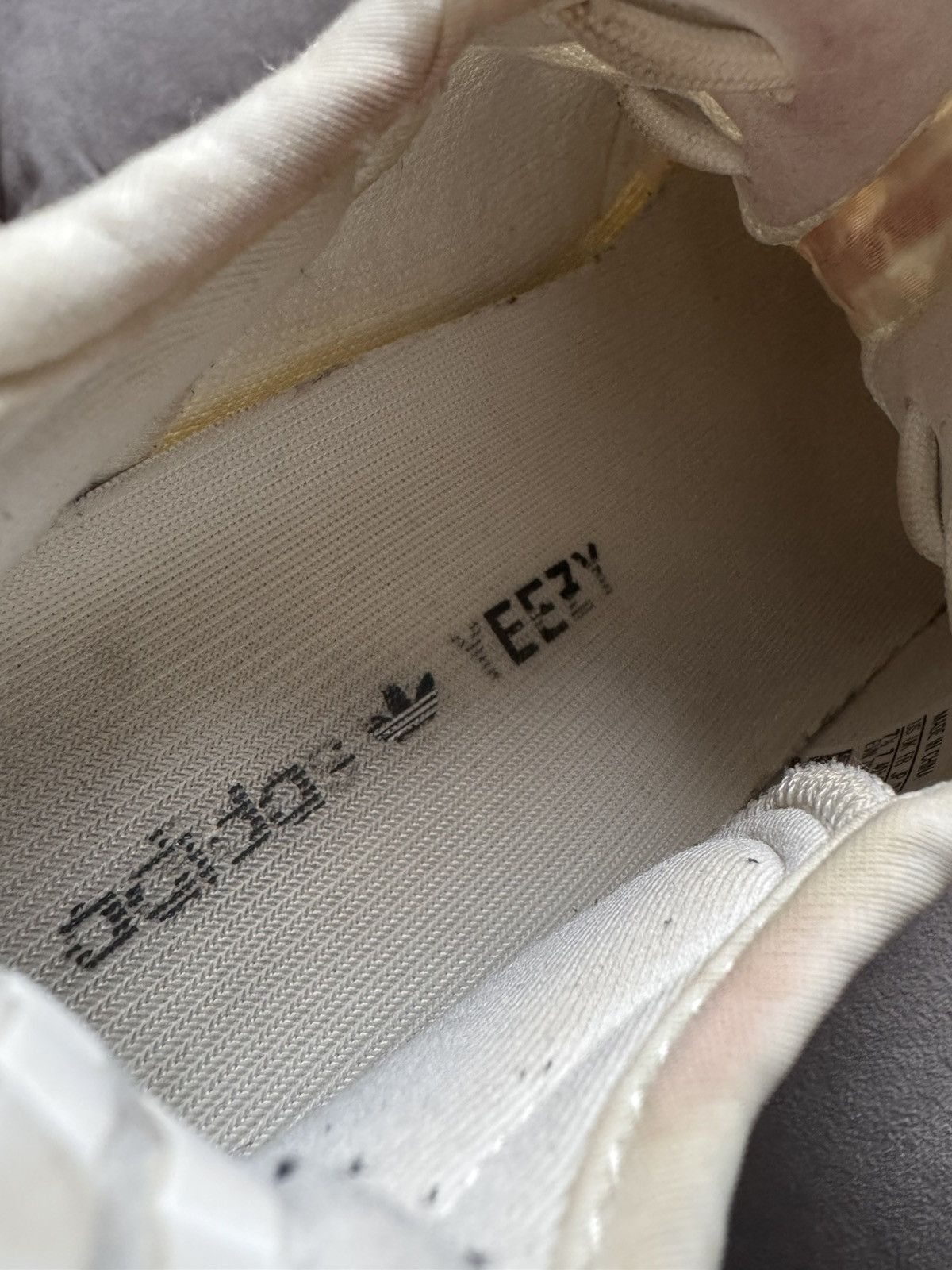 Yeezy YEEZY BOOST CP9366 sz US7.5 see all photos and description Size US 7.5 / EU 40-41 - 7 Thumbnail