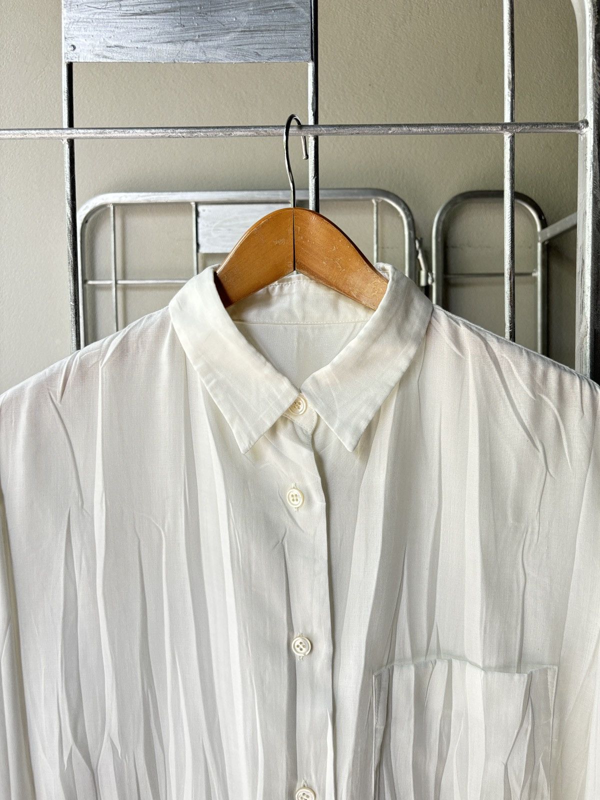 Issey Miyake Issey Miyake pleated white shirt Size M / US 6-8 / IT 42-44 - 8 Thumbnail