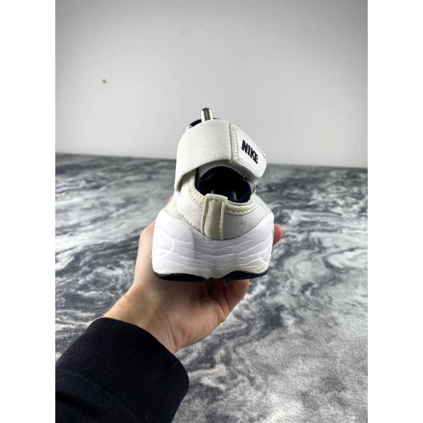 Nike VINTAGE Nike Air Rift Tabi Sandals Sneakers Sandal Men 44 White Black Nike Shoes Mens Summer Size US 11 / EU 44 - 6 Thumbnail