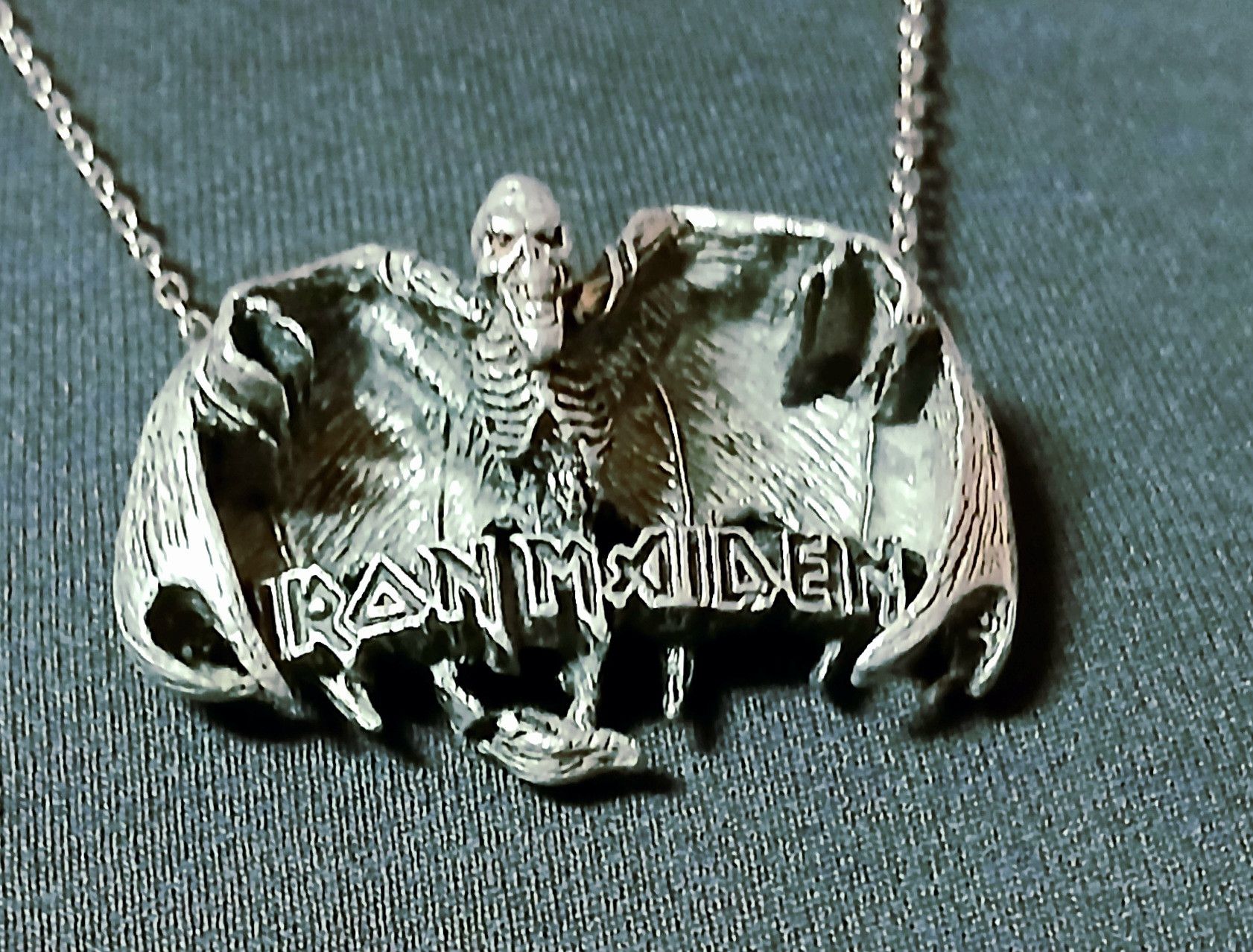 Vintage Iron Maiden Fear of the dark 1992 Necklace Poker England Size ONE SIZE - 1 Thumbnail
