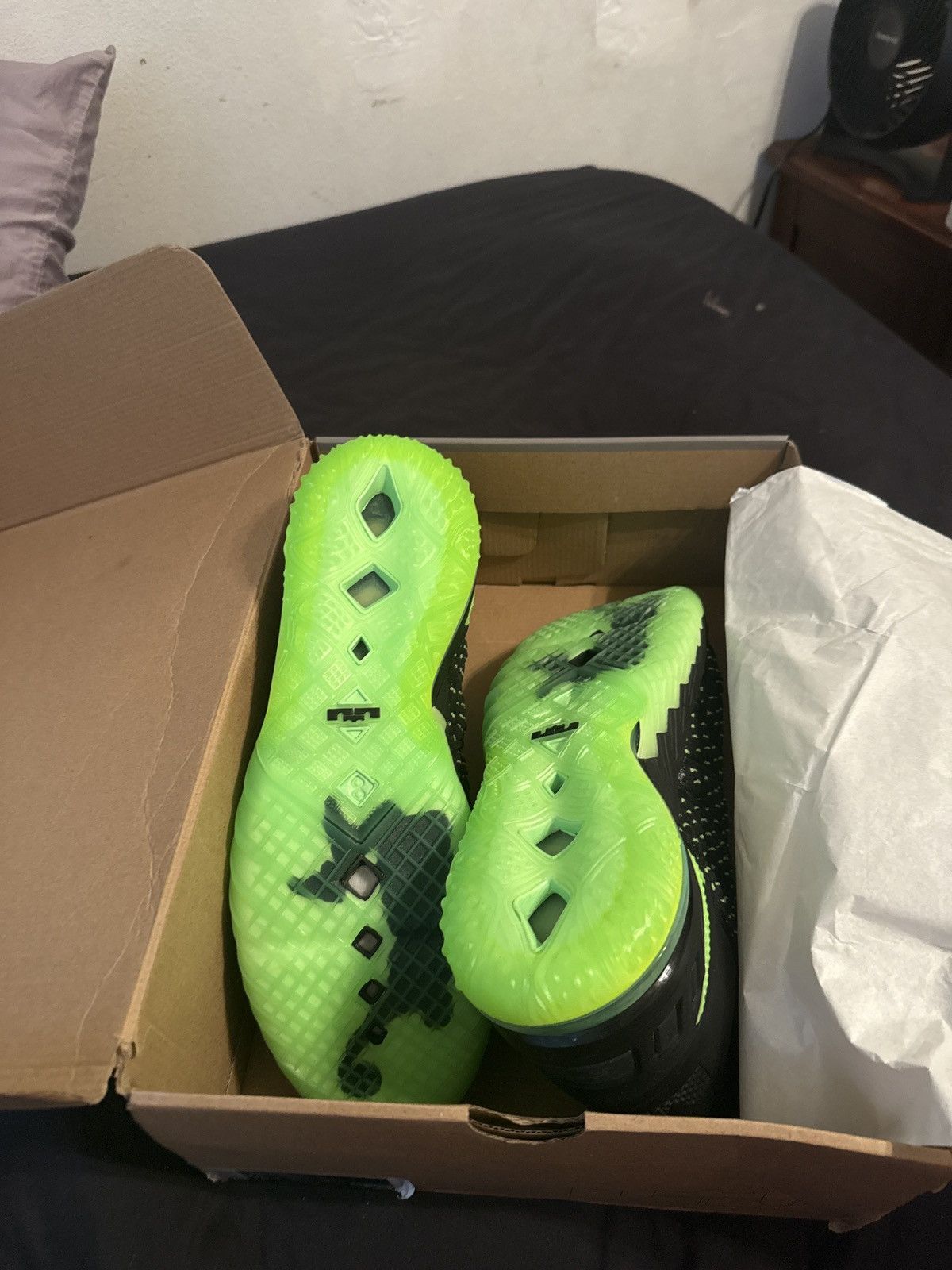 Nike Nike labron 18s Size US 14 / EU 47 - 3 Thumbnail