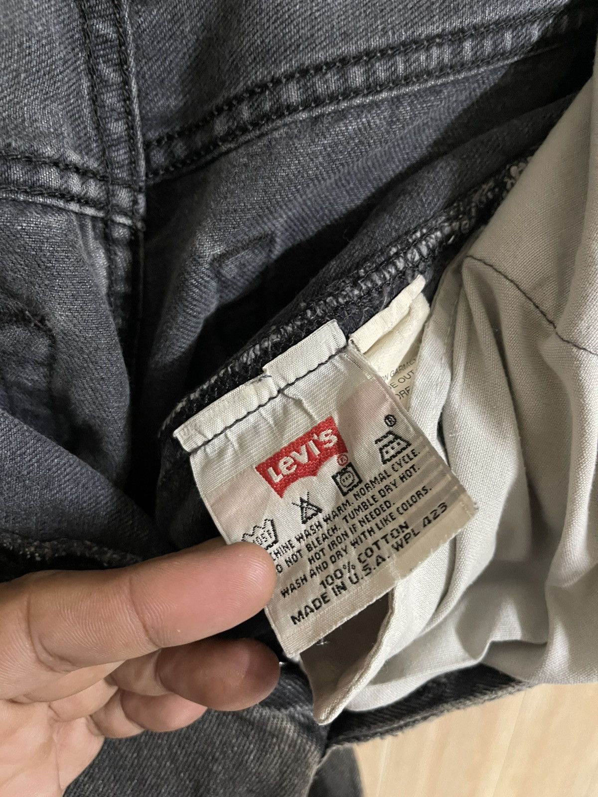 Levi's Vintage Levi’s 501 Jeans Super Black W31 L39 Made in USA Size US 31 - 6 Thumbnail