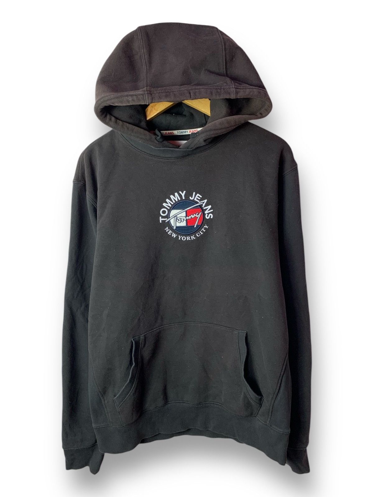 Tommy Hilfiger 🔥 Tommy Jeans Hilfiger NYC Embroided Hoodie Sweatshirt Size US M / EU 48-50 / 2 - 1 Thumbnail