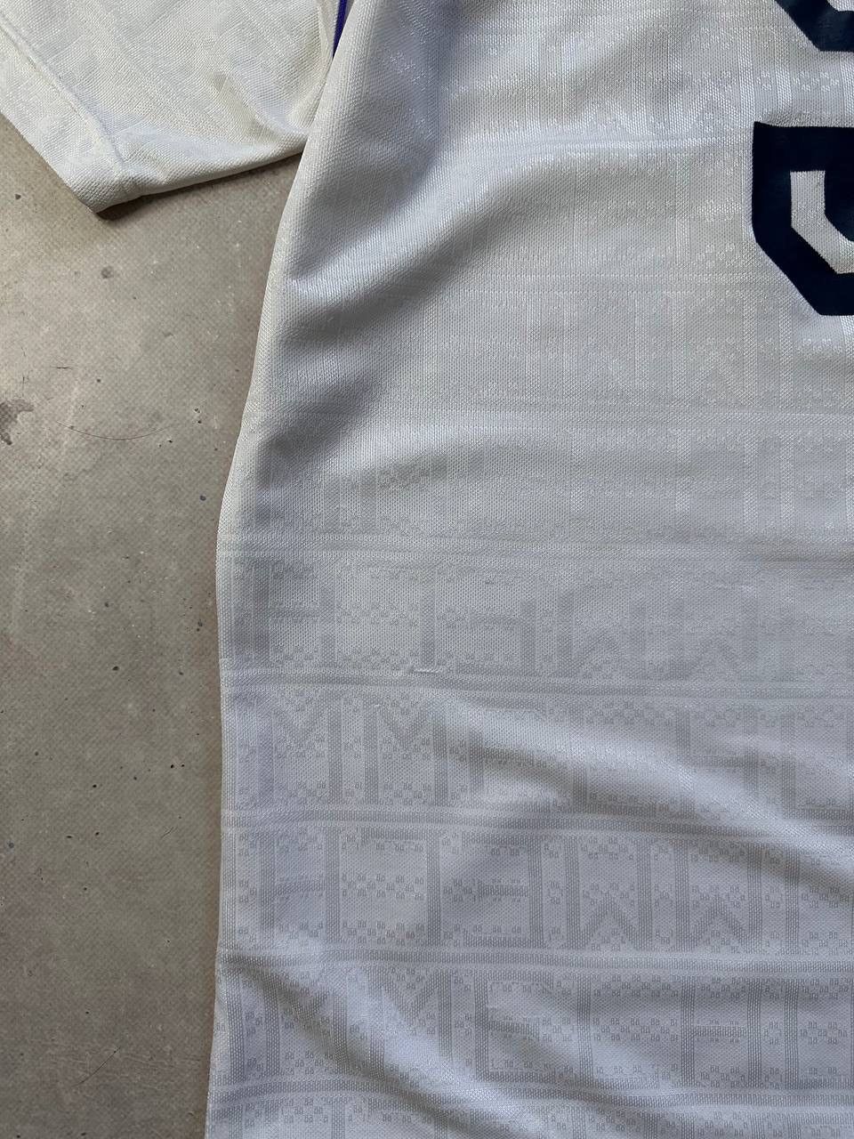 Hummel Real Madrid Hummel Parmalat #9 Santillana Jersey 1989-90 XL Size US XL / EU 56 / 4 - 16 Thumbnail