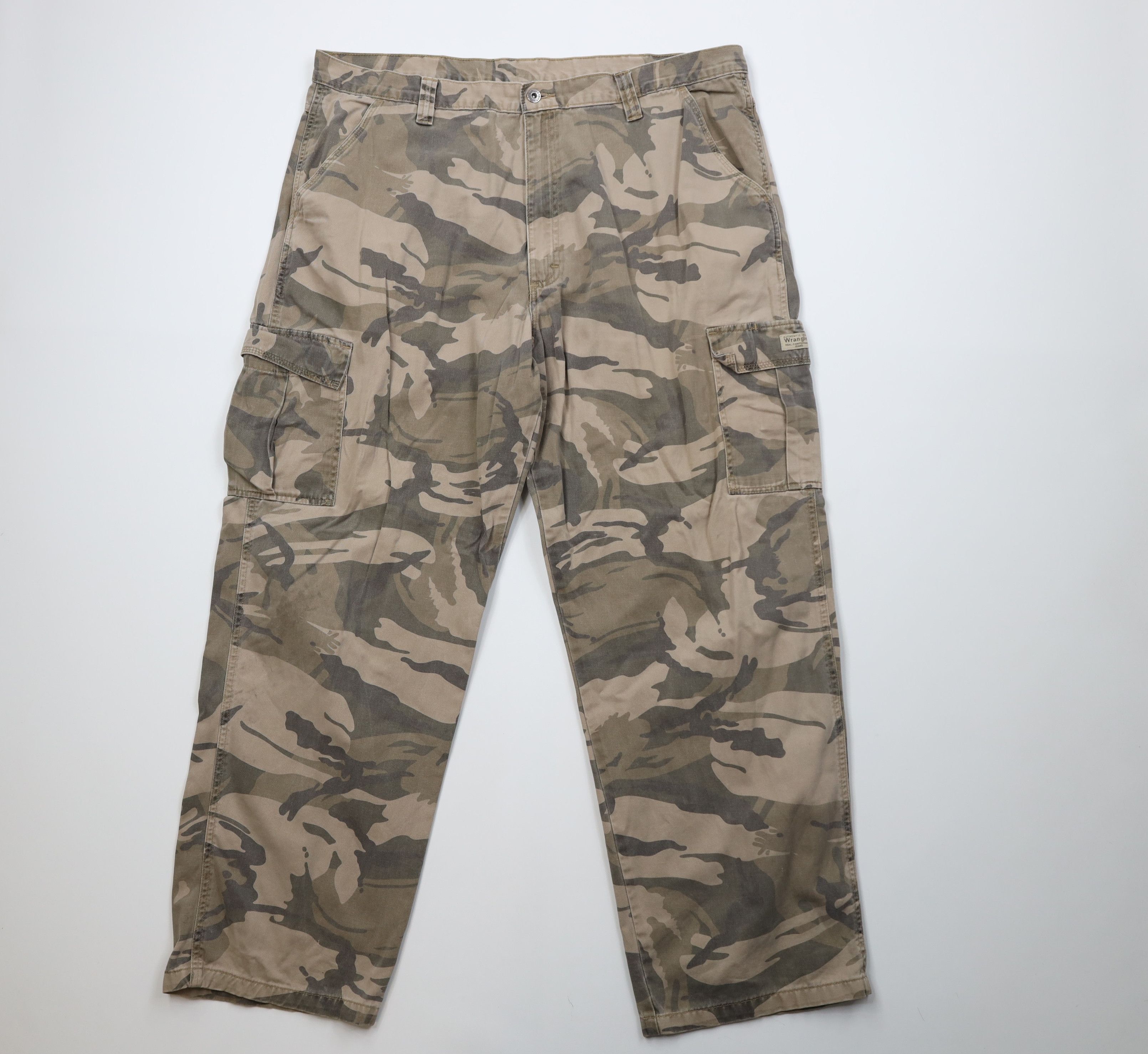 Wrangler Vintage Y2K Wrangler Baggy Wide Leg Camouflage Cargo Pants Size US 42 / EU 58 - 1 Thumbnail