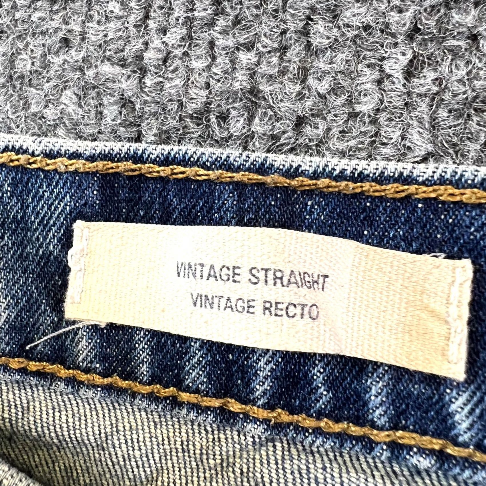 Vintage Universal Thread Jeans Women's 6/28R Blue Denim Medium Wash Straight 5-Pocket Zip Button Seasonal Womens Jeans Size 28" / US 6 / IT 42 - 7 Thumbnail
