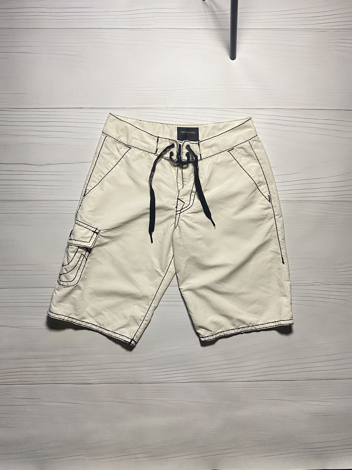True Religion Vintage True Religion cargo Big logo y2k shorts Size US 30 / EU 46 - 1 Thumbnail