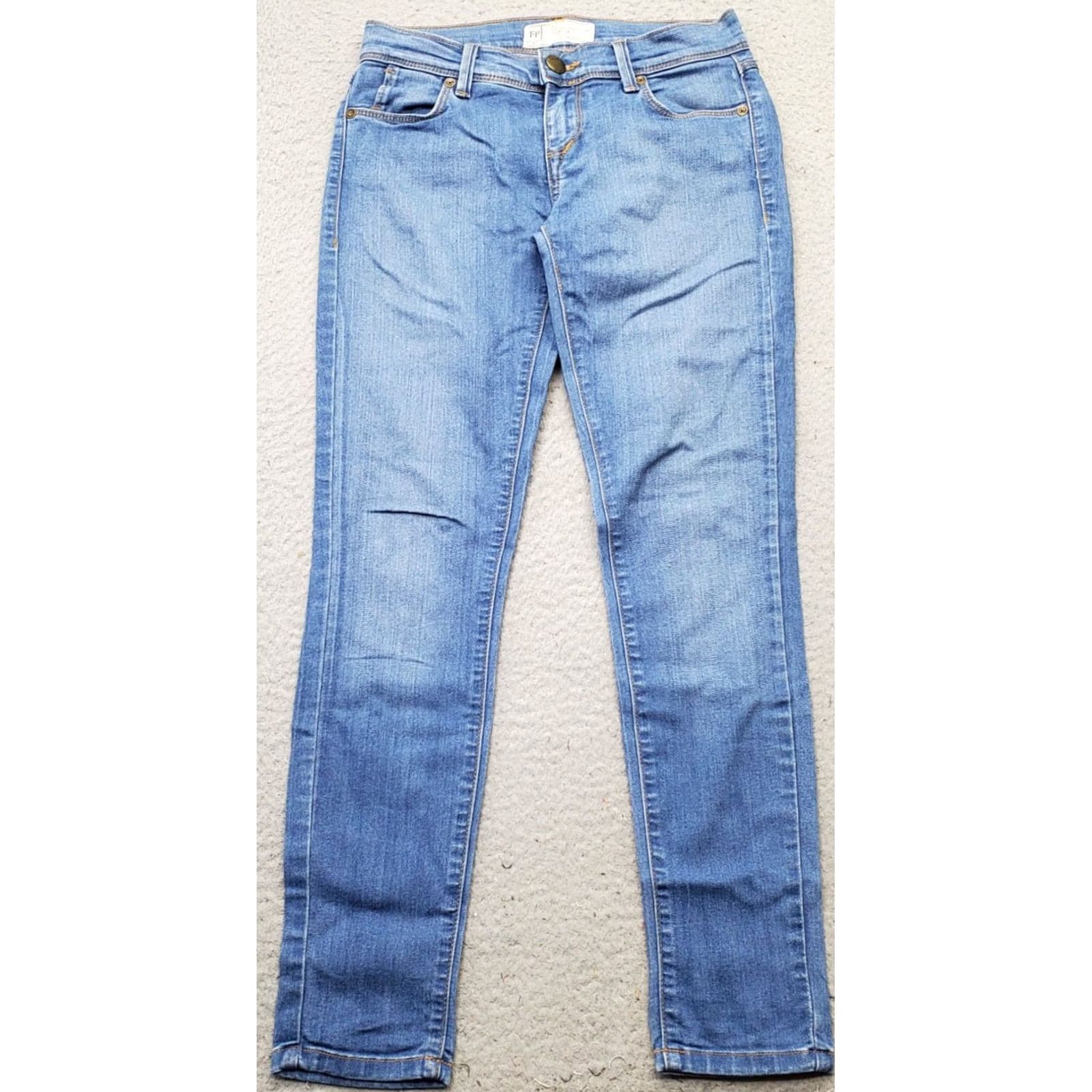 Free People Free People Jeans Womens Size 24 Blue Denim Regular Fit Flat Front Skinny Leg Mens Womens Girls Boys Size 42" / US 20 - 2 Thumbnail