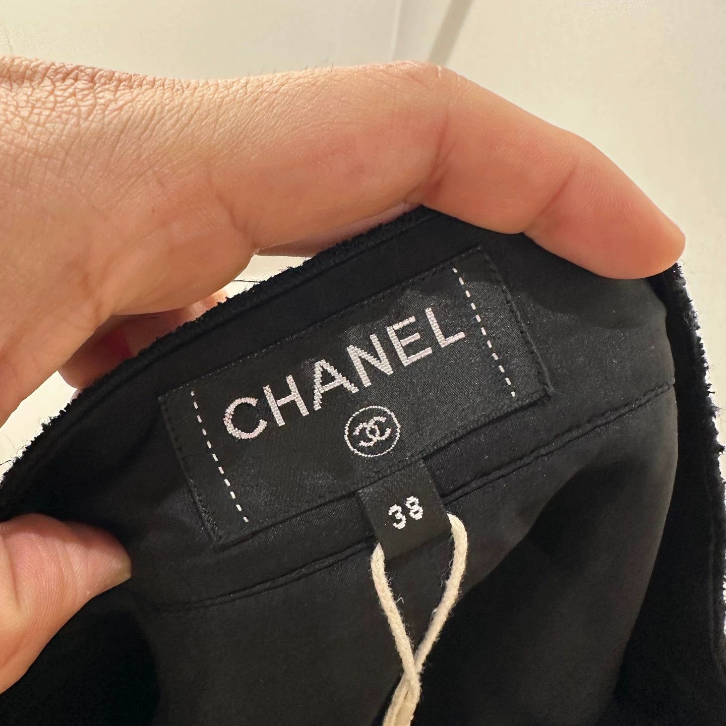 Chanel Chanel apr234 tweed sequin wool shorts 38 Size 27" / US 4 / IT 40 - 3 Thumbnail