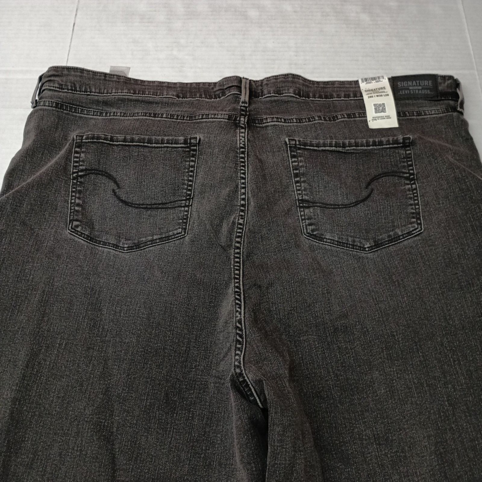 Levi's Levi High Rise Skinny Jeans Woman's Size 28S 39x28 Raw Hem Size 39" - 8 Thumbnail