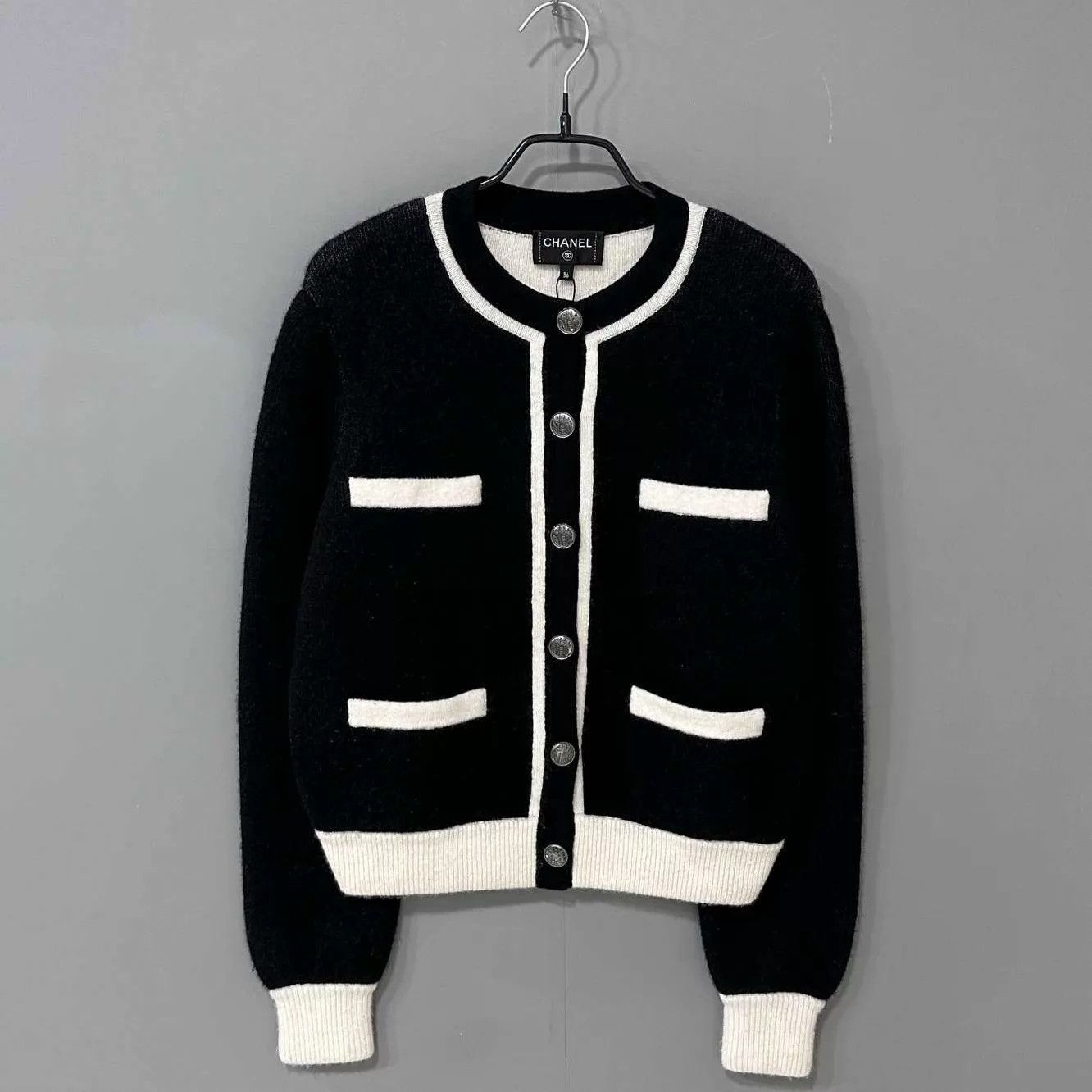 Chanel Chanel Black & White Panda Cashmere Jacket Women's 36 Size XS / US 0-2 / IT 36-38 - 1 Thumbnail