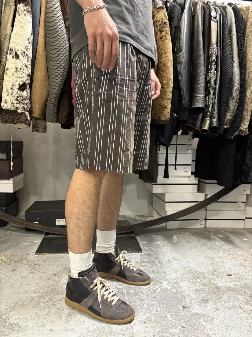Designer × Dolce & Gabbana × Vintage 2000s Dolce & Gabbana Brown Striped Shorts Size US 32 / EU 48 - 4 Thumbnail