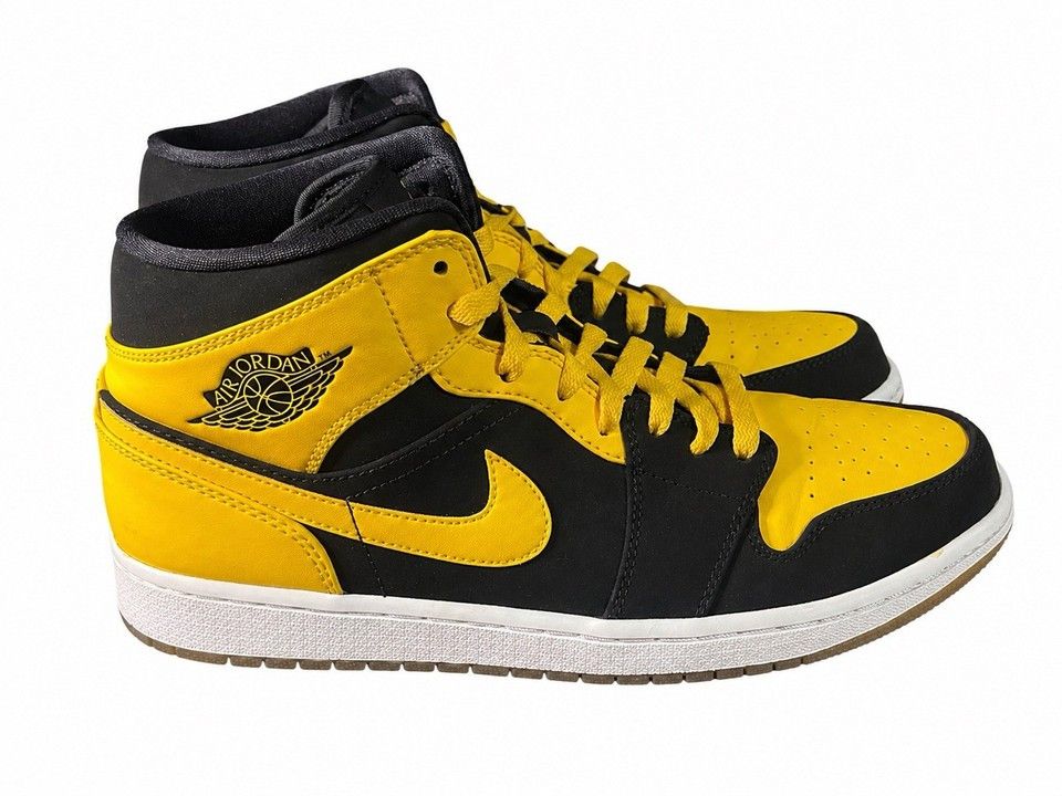 Jordan Brand Air Jordan 1 Mid “New Love” (2017) – 554724-035 Size 9.5 Size US 9.5 / EU 42-43 - 4 Thumbnail