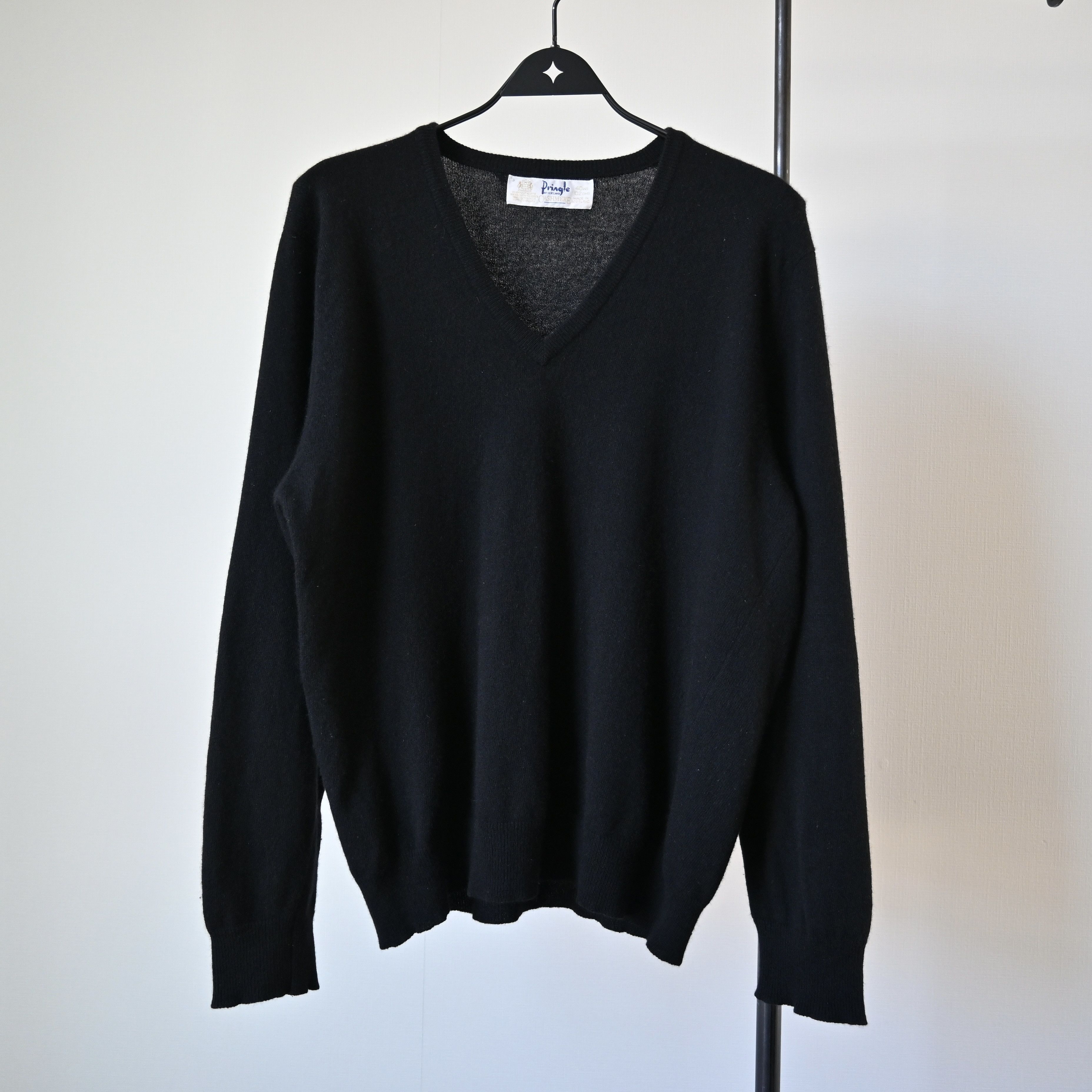 Pringle Of Scotland VTG 1990s Pringle pure cashmere sweater, made in Scotland Size US M / EU 48-50 / 2 - 1 Thumbnail
