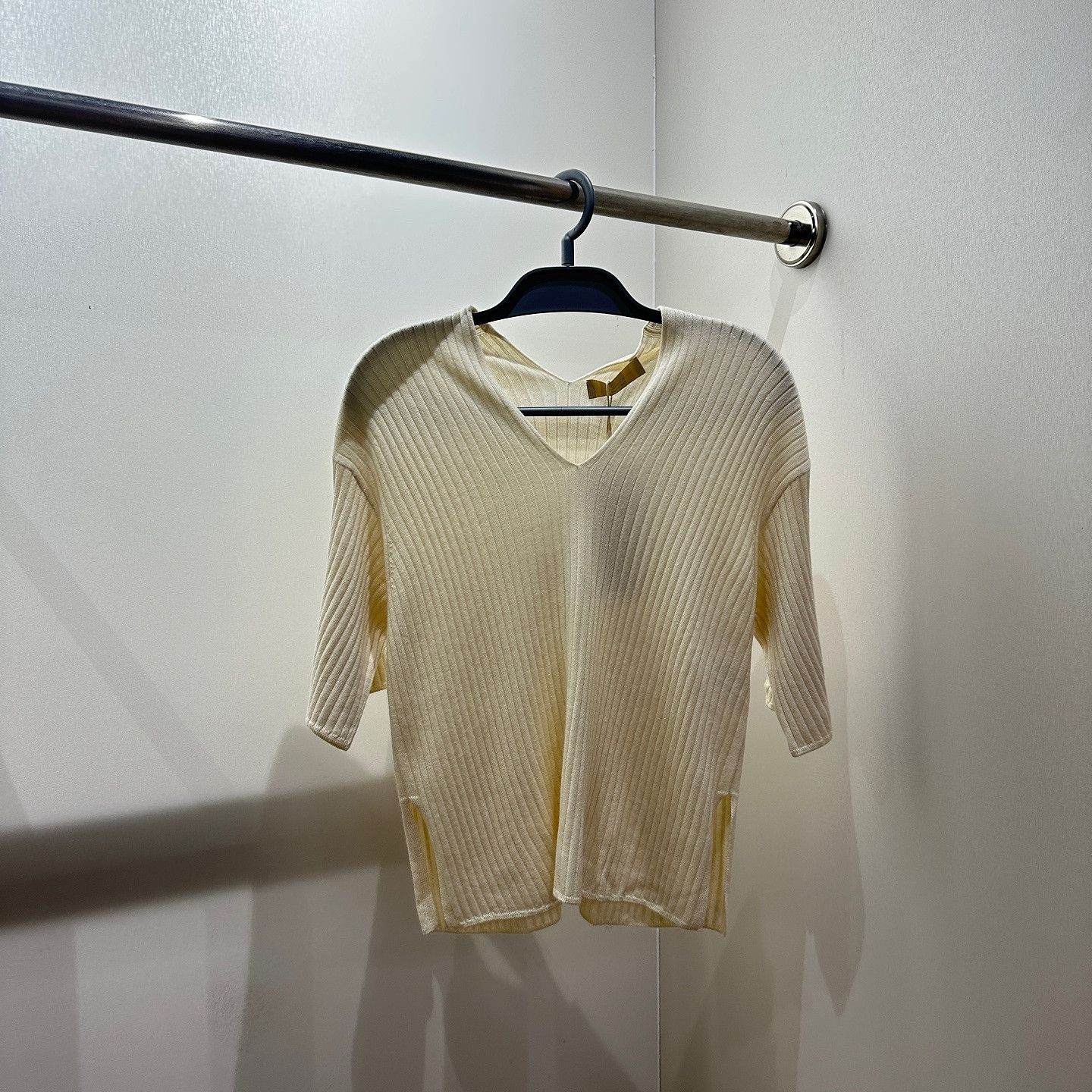 Loro Piana Loro Piana Cashmere Silk Ribbed V-Neck Sweater Size S Size S / US 4 / IT 40 - 1 Thumbnail