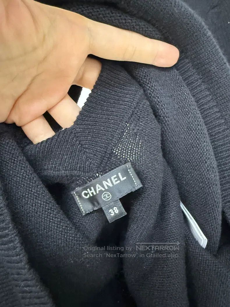 Chanel Chanel Black backless bow cashmere sweater Size XS / US 0-2 / IT 36-38 - 4 Thumbnail