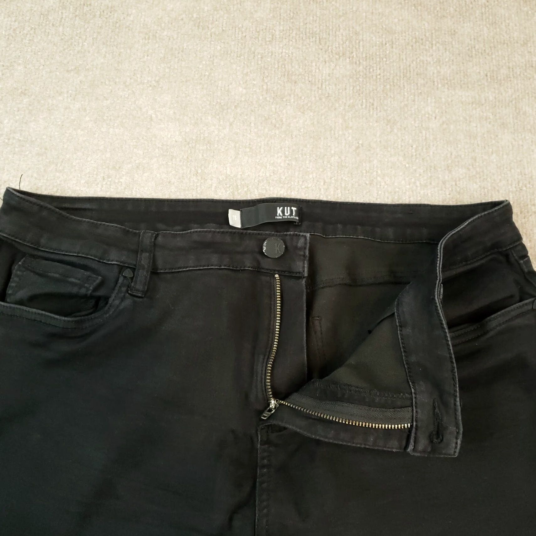 Vintage KUT from the Kloth Jeans Womens Size 18 Black Denim Skinny Leg Stretch Frayed Size 40" / US 18 - 6 Thumbnail