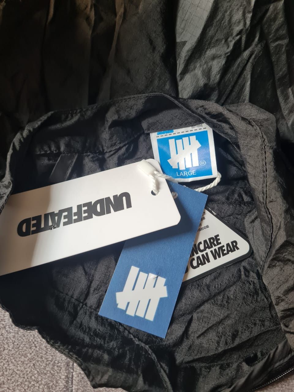 Undefeated UNDEFEATED WINDBREAKER BLACK Size US L / EU 52-54 / 3 - 9 Thumbnail