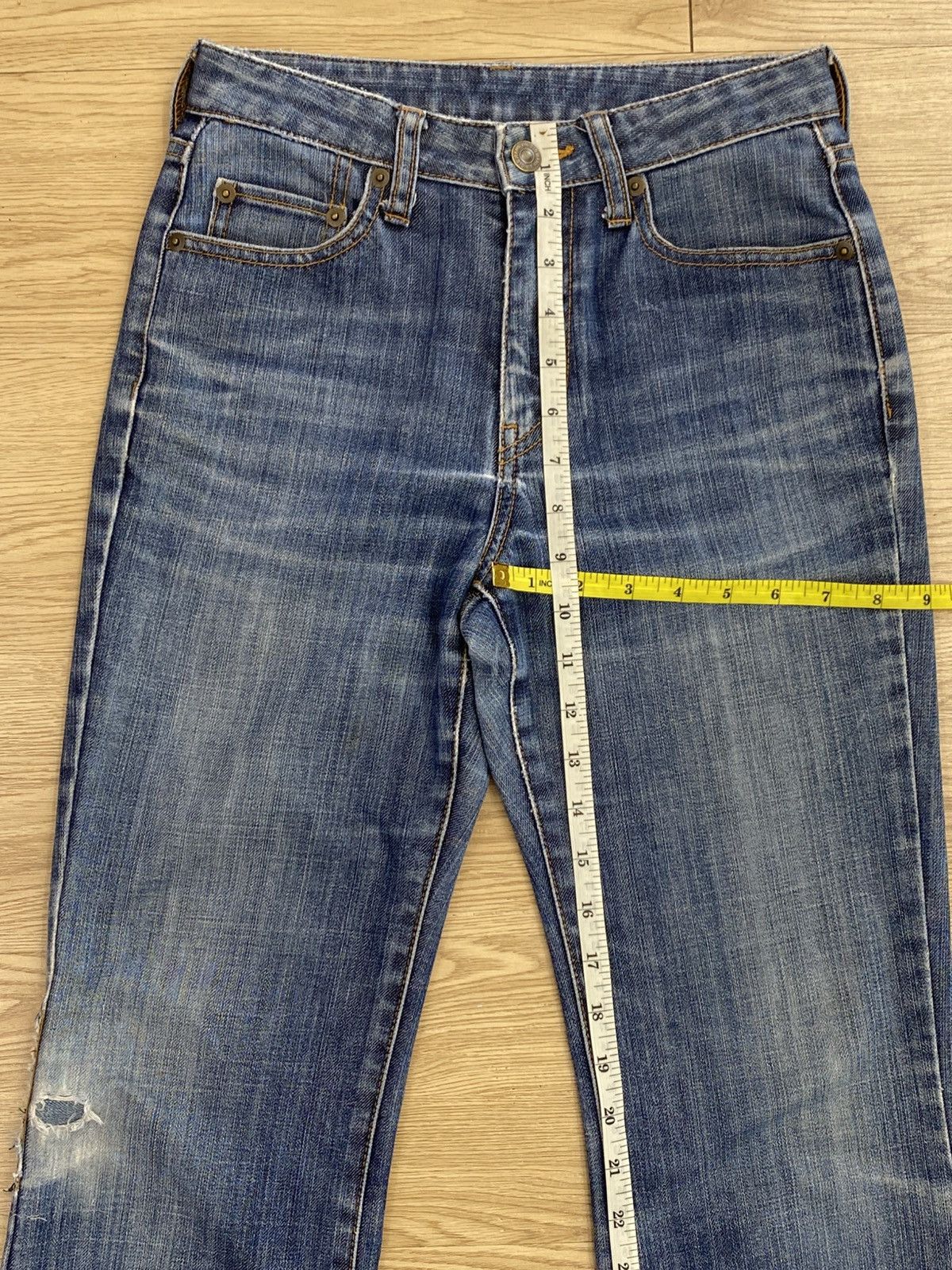 Uniqlo Uniqlo Japanese Brand Flare Blue Wash Style Jeans Size US 27 - 14 Thumbnail