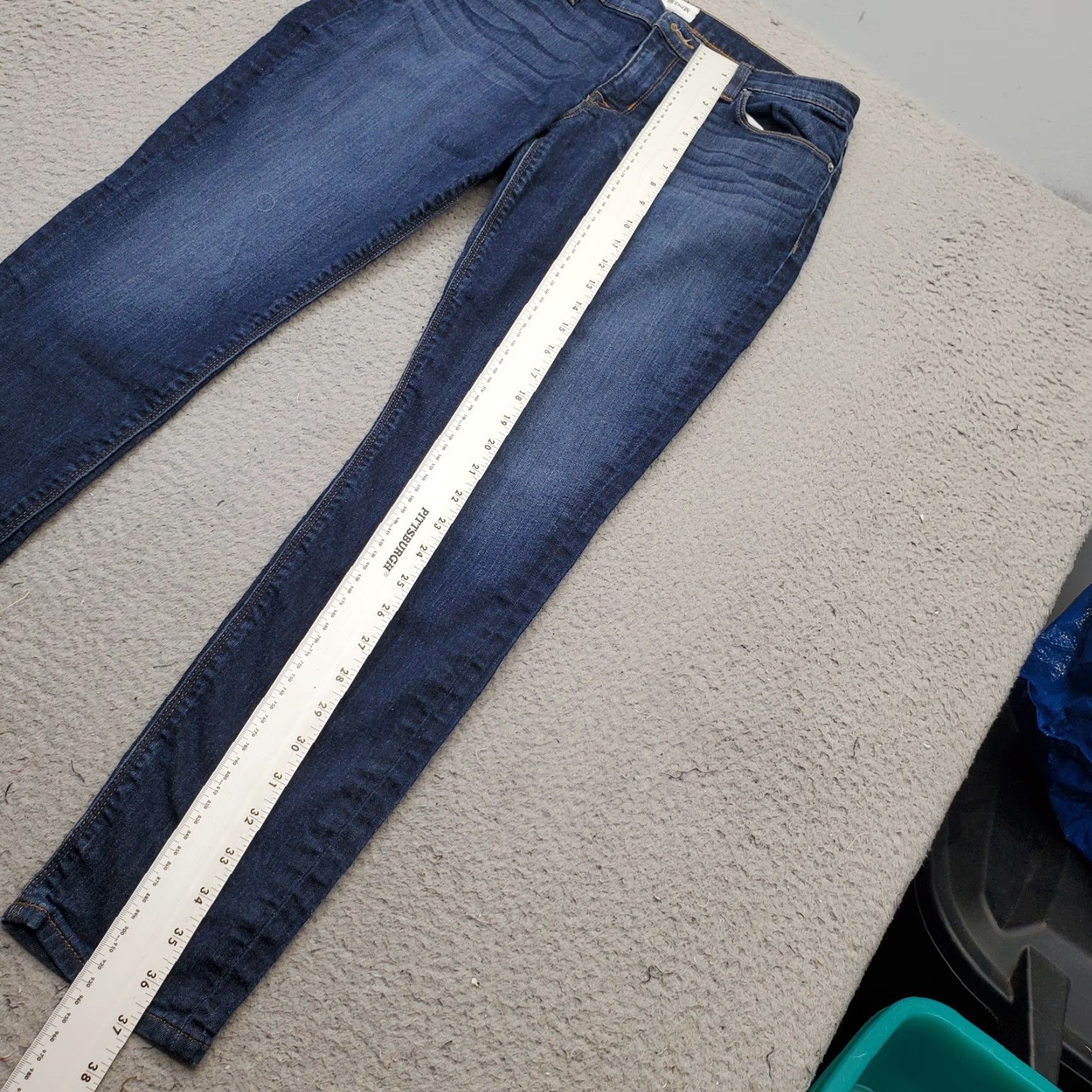 Hudson Hudson Womens Size 31 Blue Denim 5 Pocket Stretch Krista Super Skinny Jeans Shirt Hoodie? Size 24" / US 00 / IT 34 - 3 Thumbnail