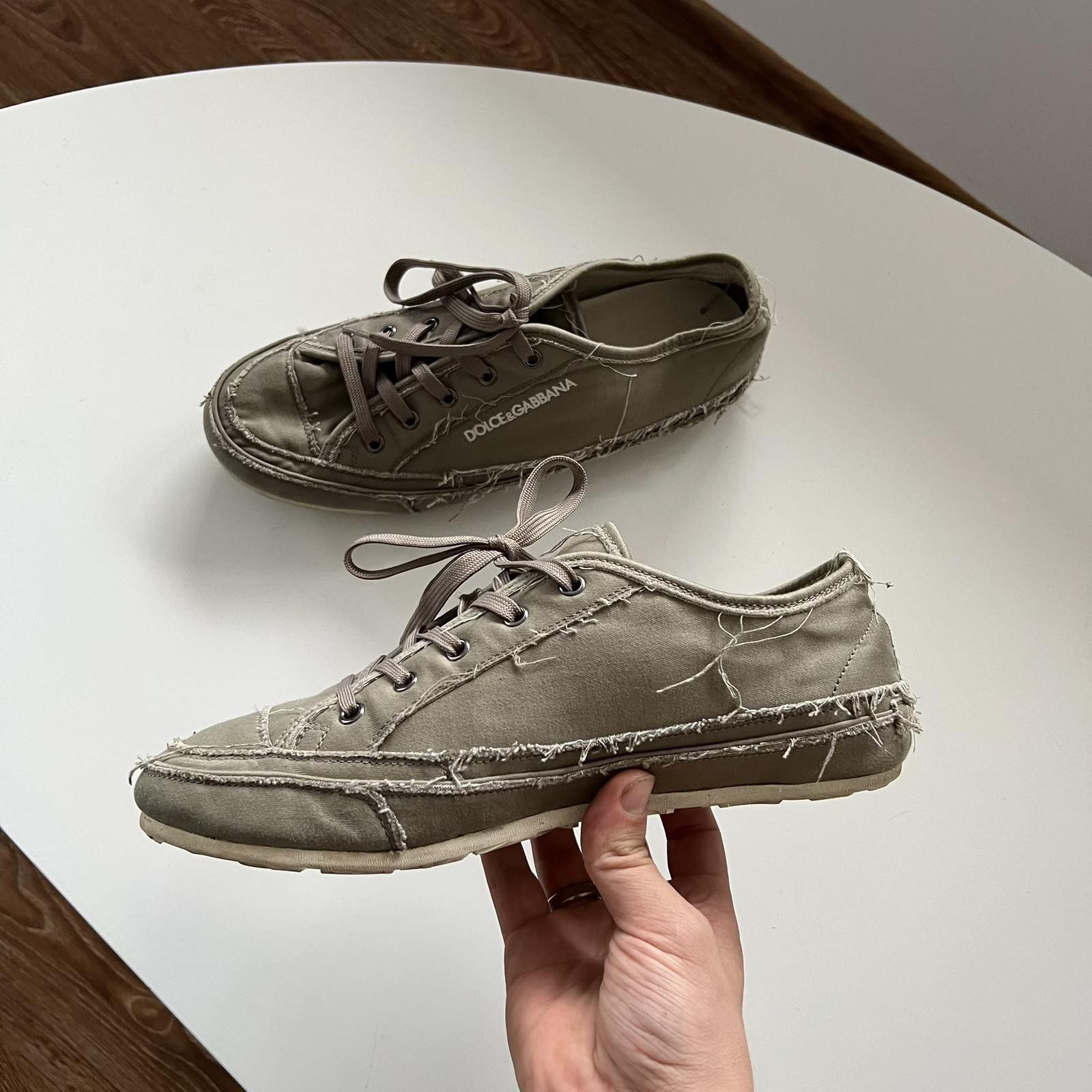 distressed Dolce & Gabbana sneakers luxury vintage Sz 7