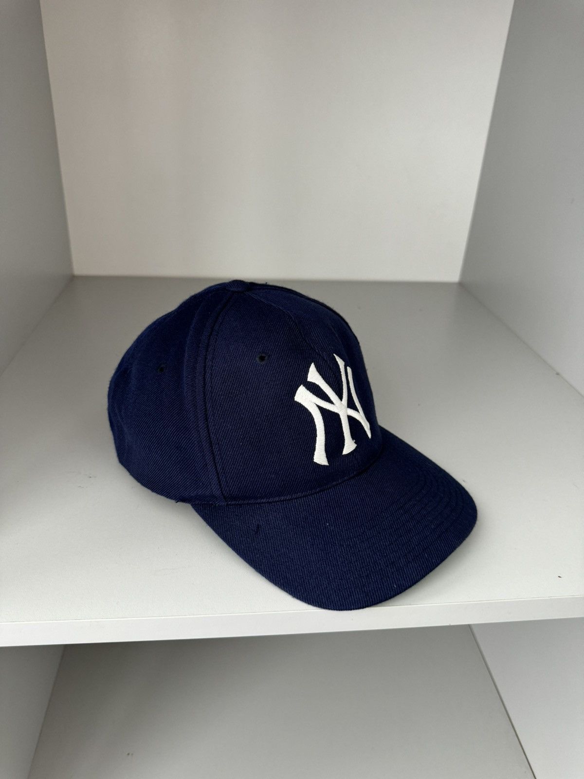 MLB MLB Sports Specialties New York Yankees Vintage Rare Cap Size ONE SIZE - 2 Thumbnail