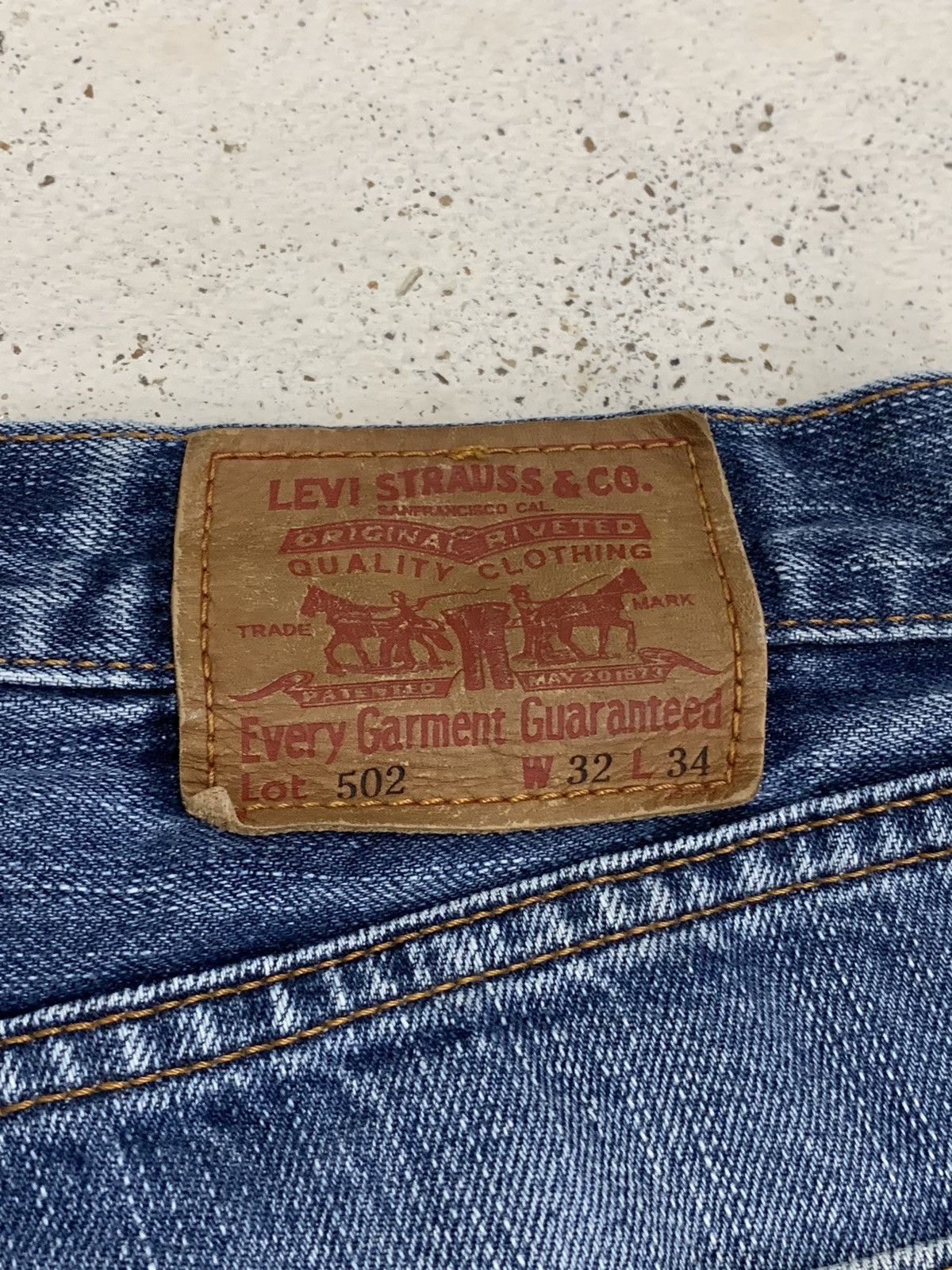 Levis 502 Distressed Denim Pants (AE11)