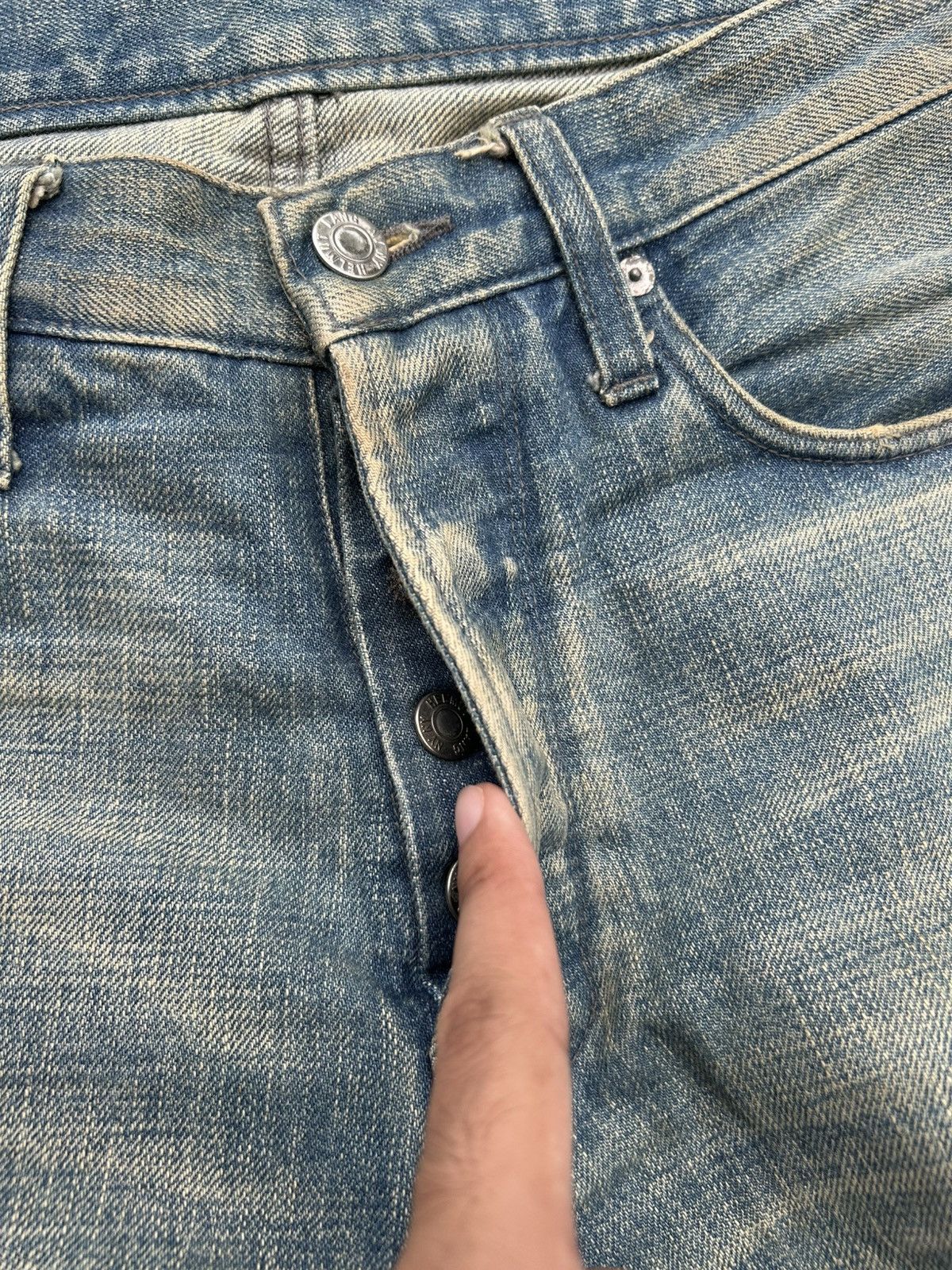 Helmut Lang HELMUT LANG NY SELVEDGE BUTTON FLY DISTRESSED DENIM JEANS Size US 34 / EU 50 - 18 Thumbnail