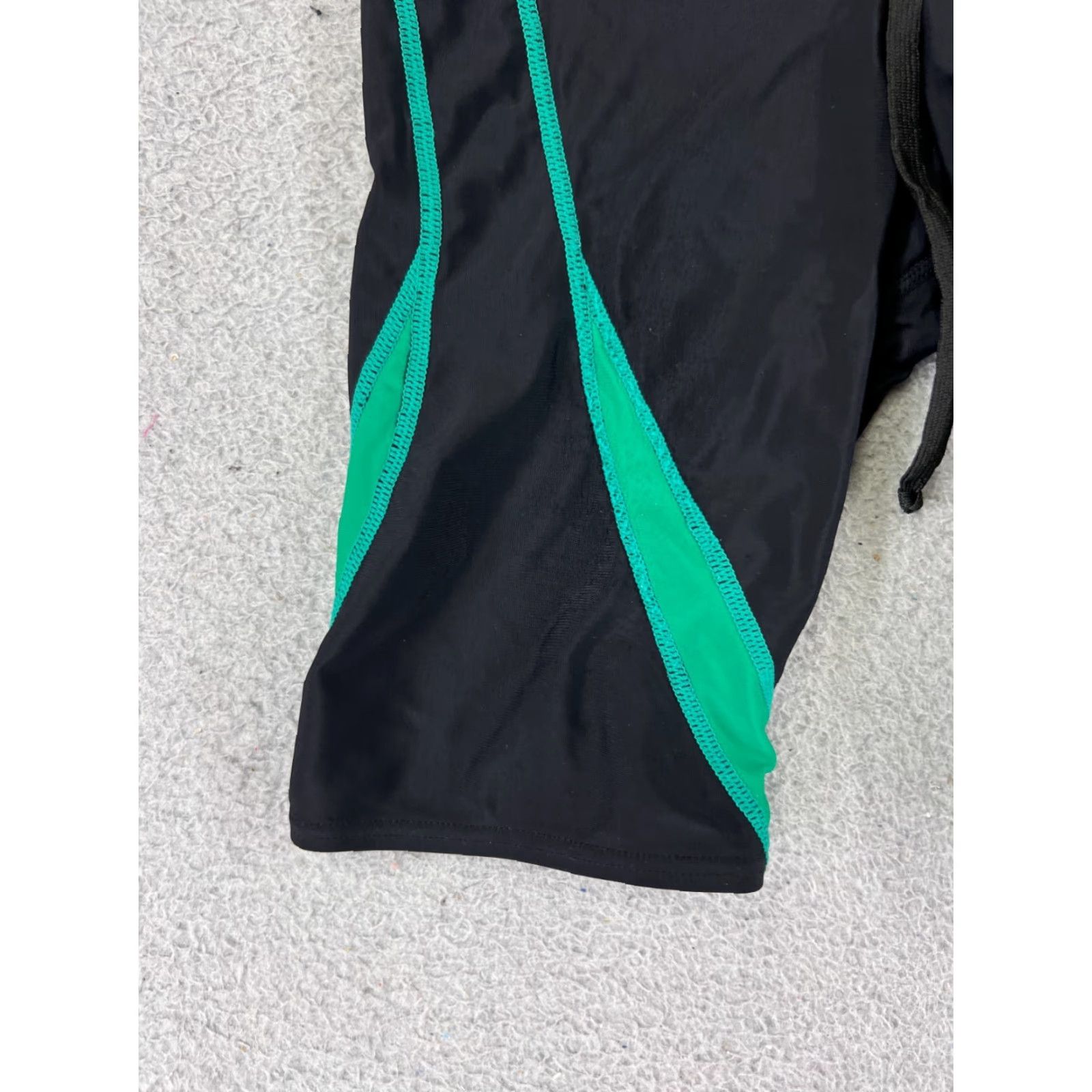 Vintage TYR Shorts Jammer Bottom Adult 28 Black Green Spandex Polyester Compression Regular Men Pool Swim Bottoms Size US 28 / EU 44 - 3 Thumbnail