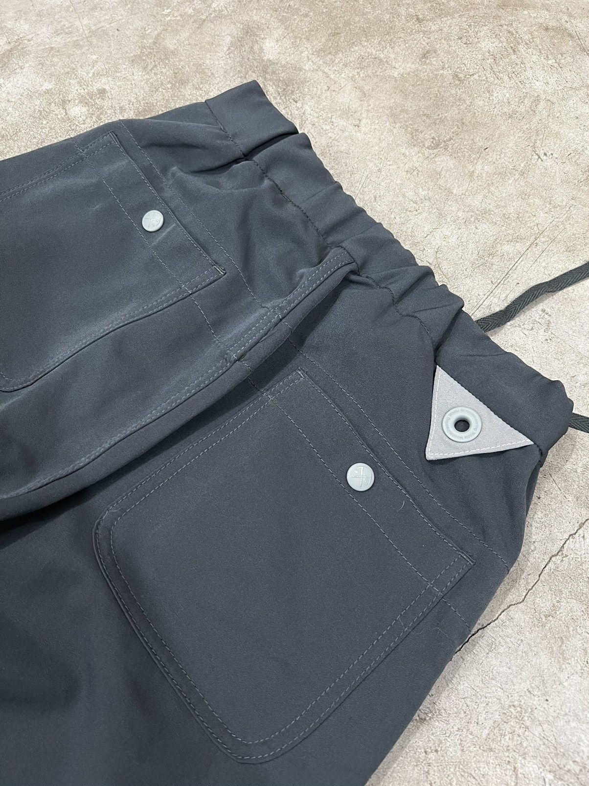 Japanese Brand × White Mountaineering White Mountaineering Twill Crop Pants Size US 30 / EU 46 - 3 Thumbnail