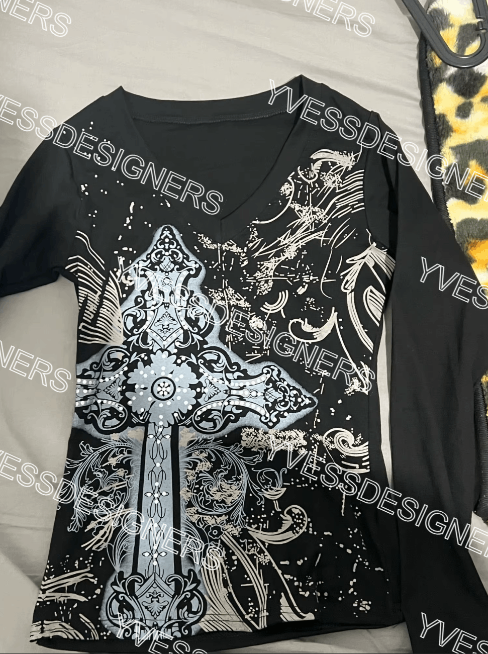 Other Y2K Gothic Vintage T-Shirt For Women Size M / US 6-8 / IT 42-44 - 1 Thumbnail