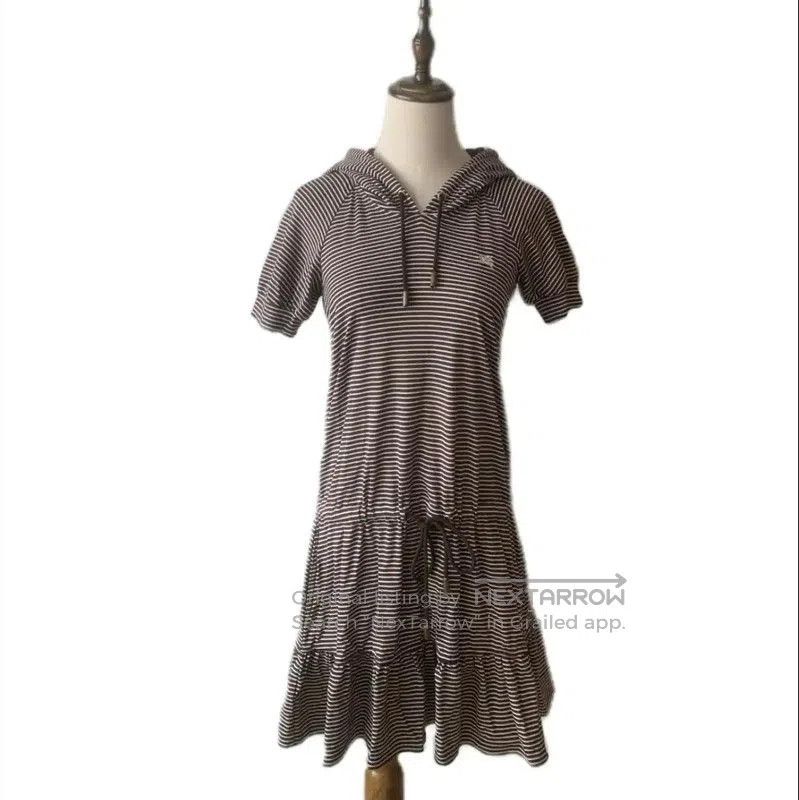 Burberry Burberry Striped Hooded Dress in Dark Brown. Size M / US 6-8 / IT 42-44 - 1 Thumbnail
