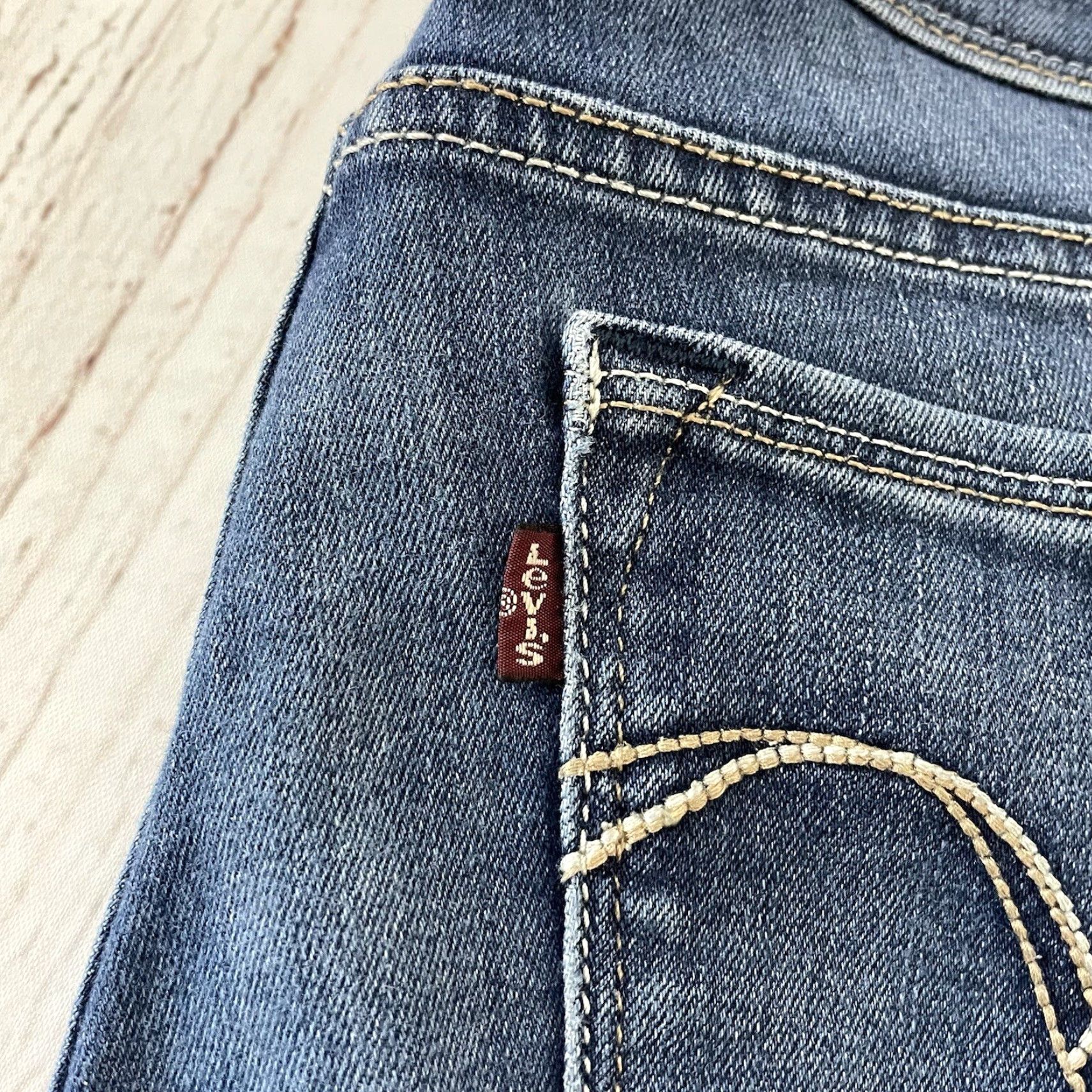 Levi's Levi's Jeans Skinny Denim Blue Women's 28x30 Regular Medium Wash Blue Jeans Womens Skinny Levi's Size 28" / US 6 / IT 42 - 2 Thumbnail