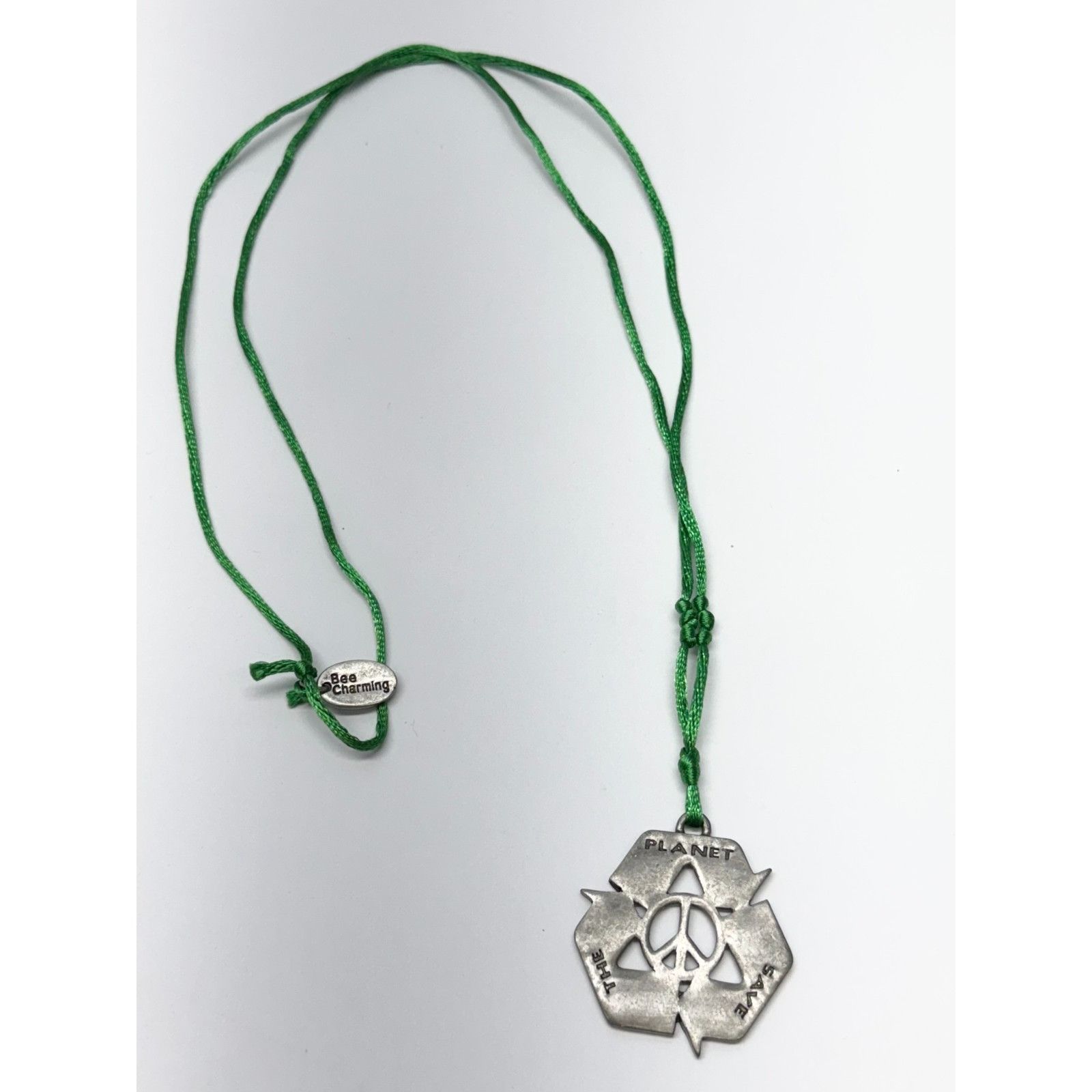 Vintage Fabric green recycle pendant necklace Size ONE SIZE - 3 Thumbnail