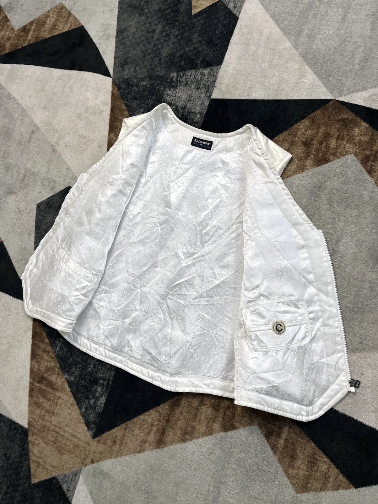 Salomon Grail 90s Salomon Gorpcore Vest Light Puffer Monogram Size US L / EU 52-54 / 3 - 3 Thumbnail