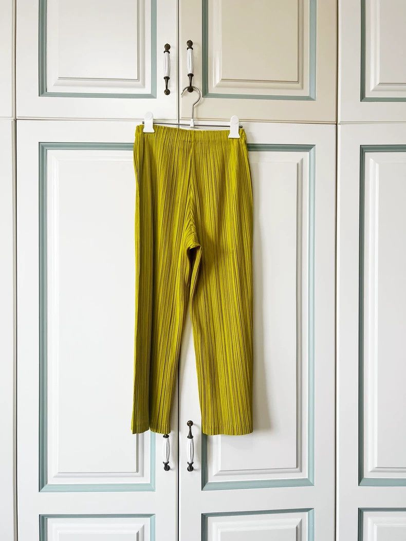 Issey Miyake Issey Miyake size:2 Ginger yellow pleated trousers Size 31" - 2 Thumbnail