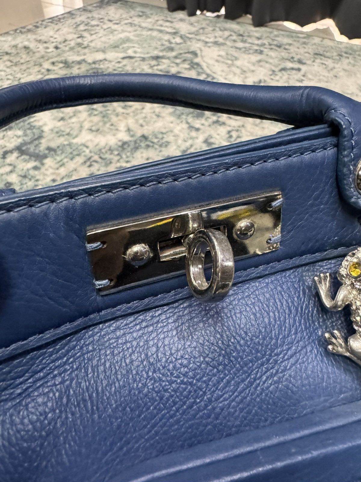 Marc Jacobs MARC JACOBS GLITTER ROBERT SEQUIN FROG BIJOU BAG Size ONE SIZE - 9 Thumbnail