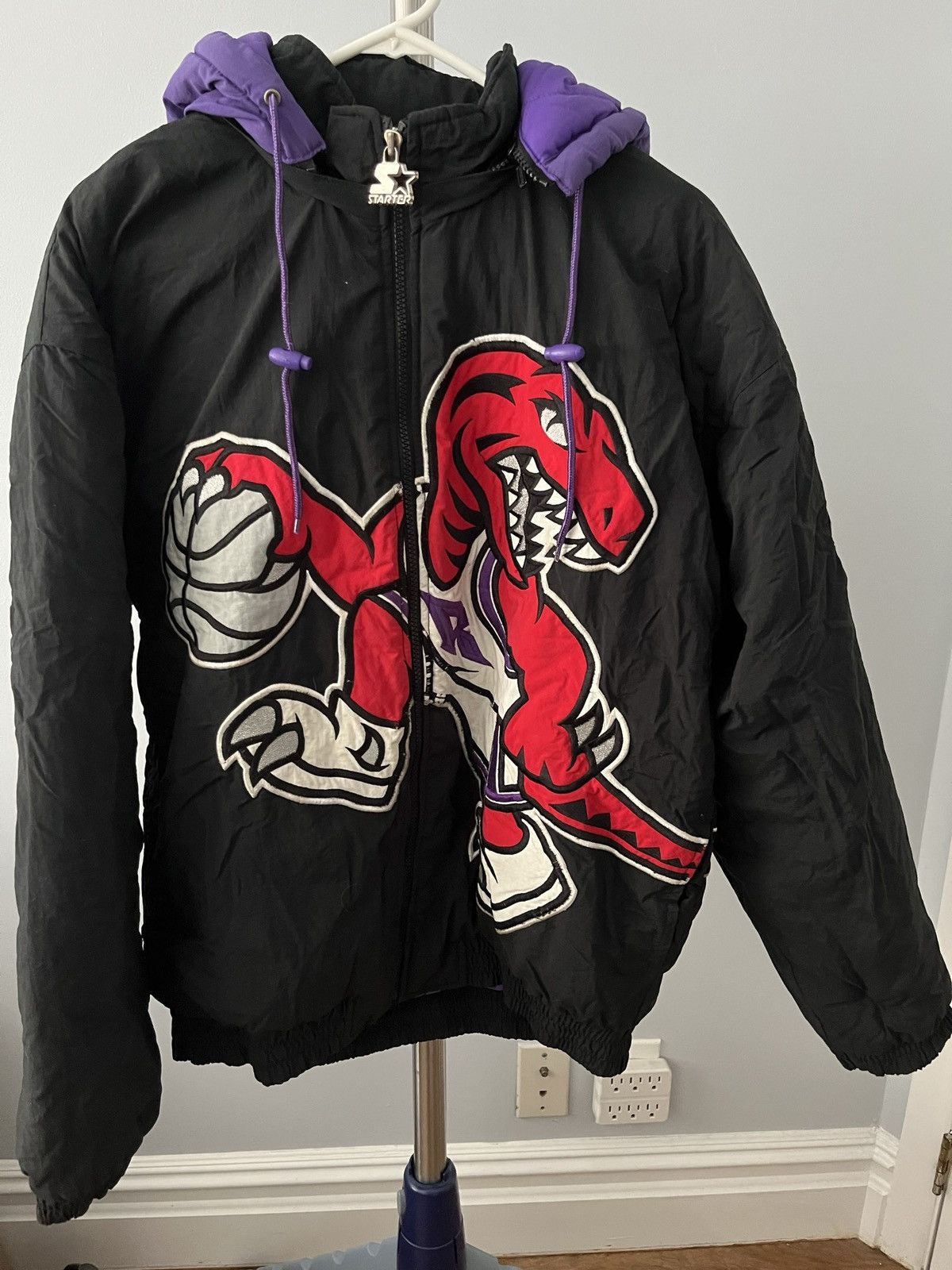 Starter VINTAGE Starter Toronto Raptors Big Shot Jacket Size L Size US L / EU 52-54 / 3 - 1 Thumbnail