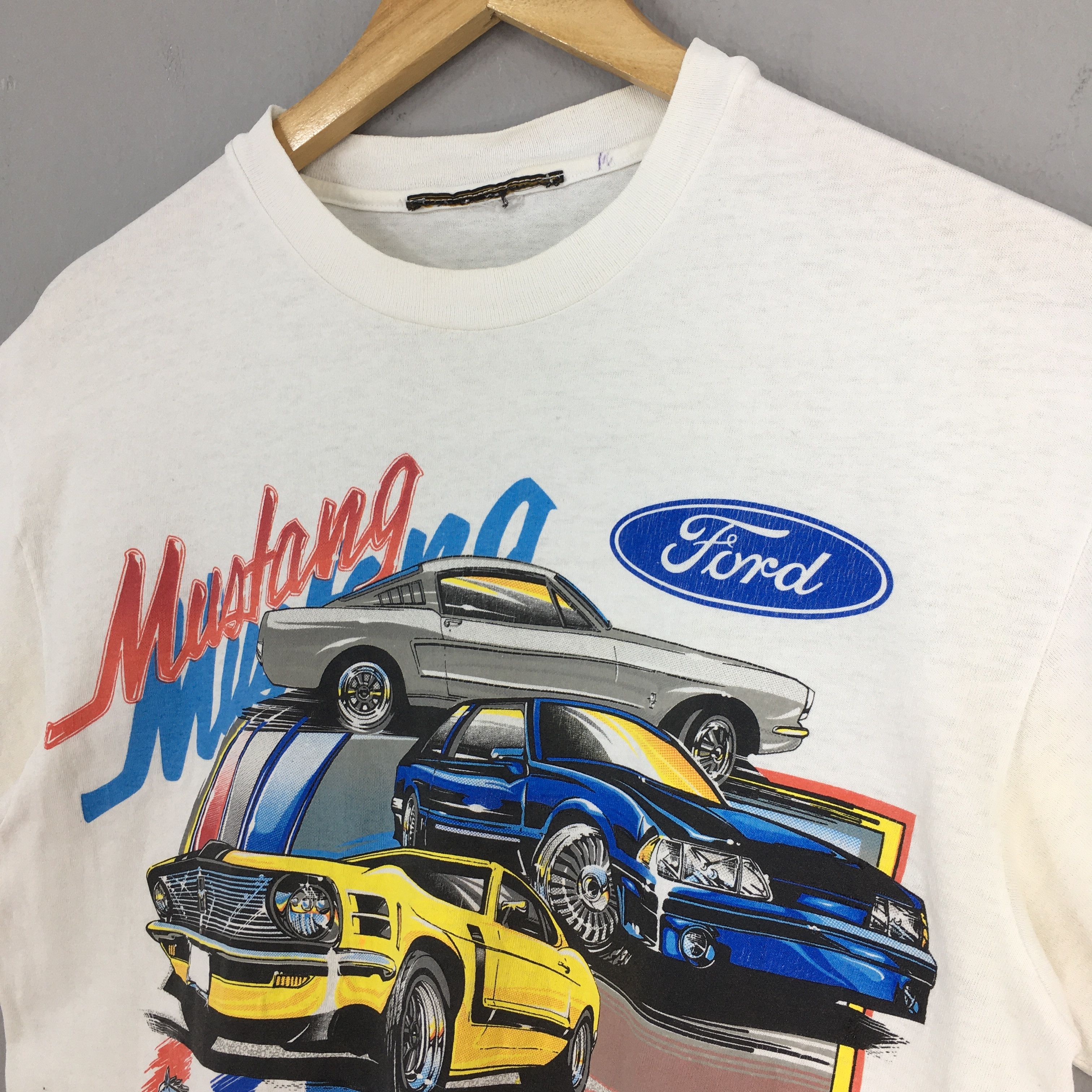 Ford Vintage Ford Mustang Muscle Cars Graphic White Tshirt Small Size US S / EU 44-46 / 1 - 3 Thumbnail