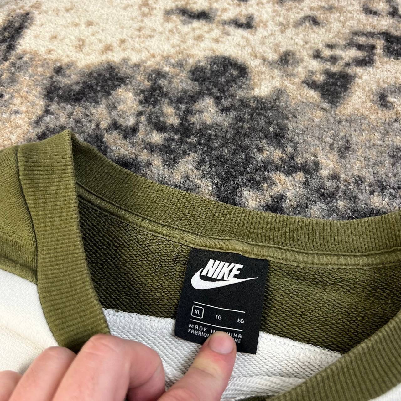 Nike Nike Mini Logo Oversized Fit Sweatshirt Streetwear Style Size US XL / EU 56 / 4 - 5 Thumbnail