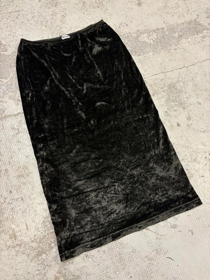 Dolce & Gabbana 2000s Dolce & Gabbana Black Velvet Skirt Size 28" / US 6 / IT 42 - 5 Thumbnail