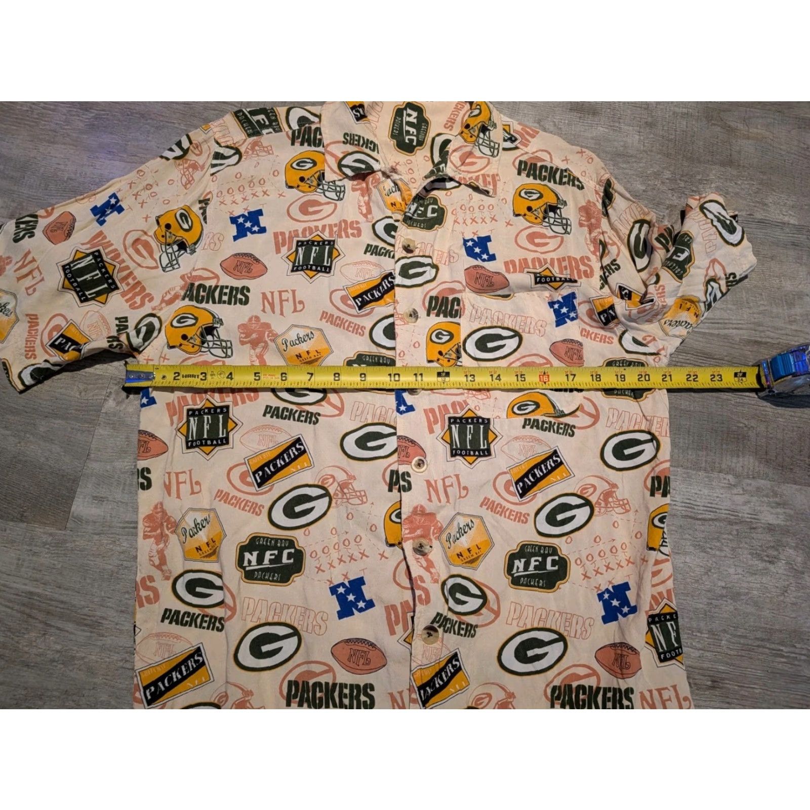 NFL VINTAGE Green Bay Packers AOP Hawaiian Shirt Mens Beige Short Sleeve Button Up Size S/M Size US S / EU 44-46 / 1 - 7 Thumbnail