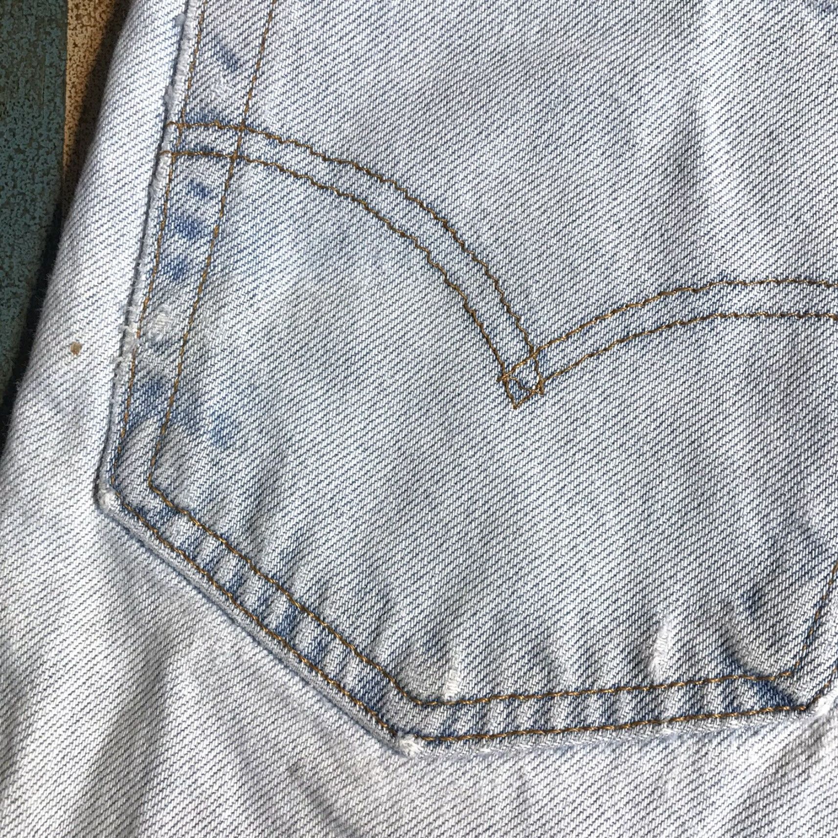 Levi's VINTAGE Levi's 550 Shorts Womens 32 Denim Cut-Off 90s Distressed Blue Jeans USA 5-Pocket Womens Mens Size 24" / US 00 / IT 34 - 4 Thumbnail