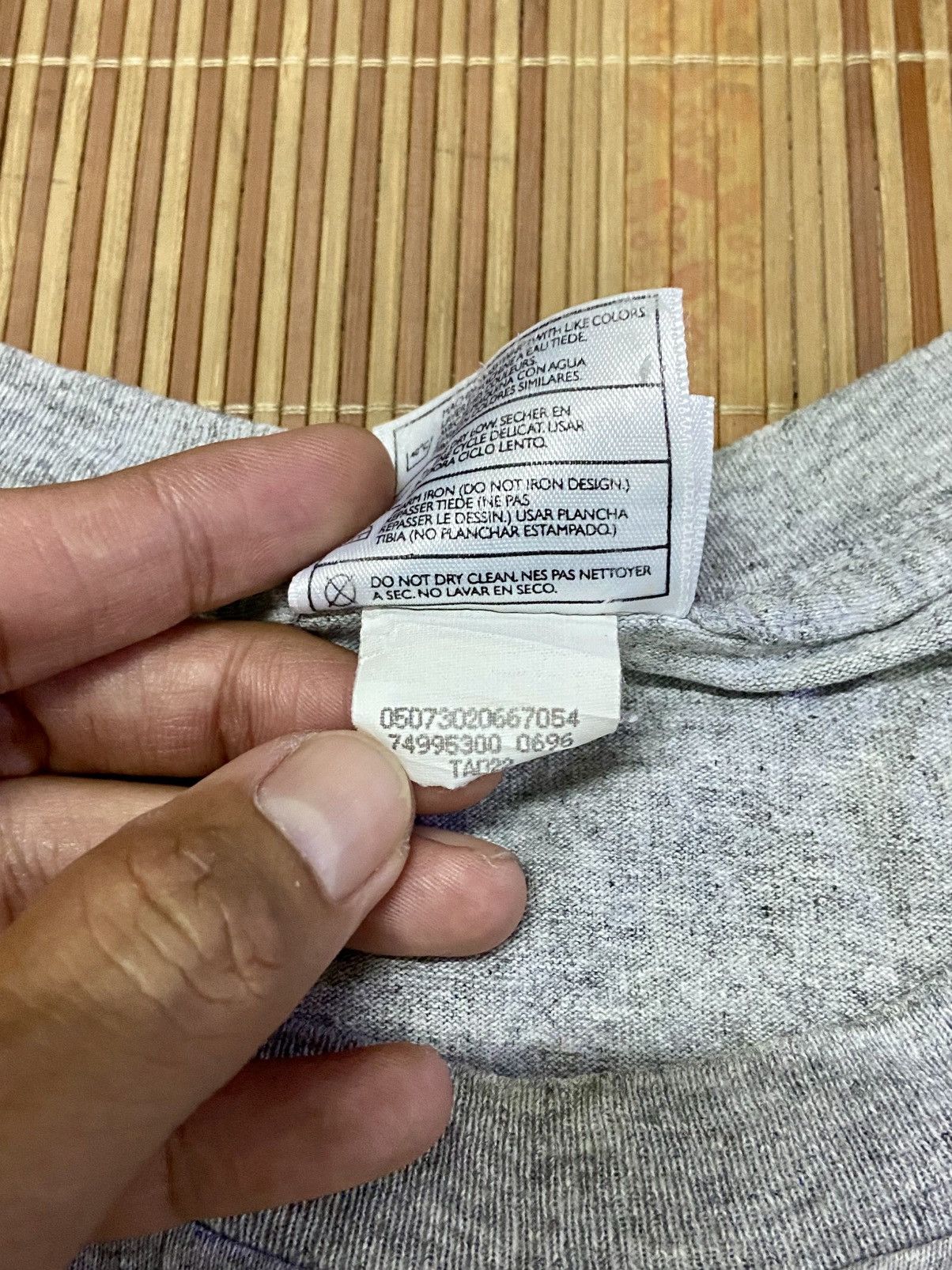 Nike VINTAGE NIKE BACK HIT TEE. Size US M / EU 48-50 / 2 - 13 Thumbnail