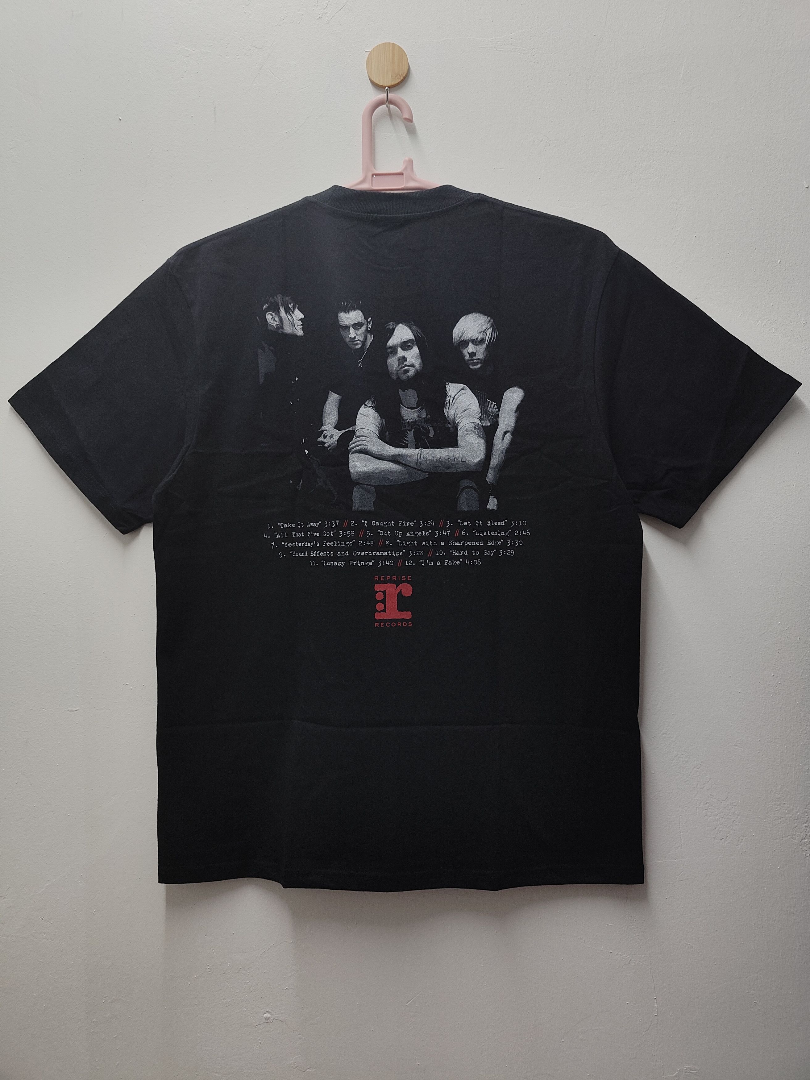 Band Tees The Used In Love And Death Album T-shirt Size US XL / EU 56 / 4 - 5 Thumbnail