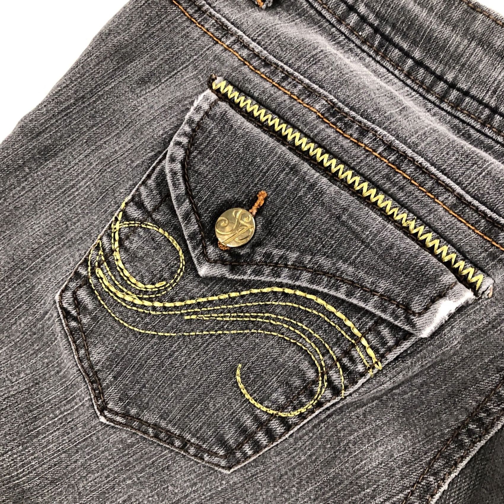 Southpole VINTAGE Southpole Jeans Womens 14 Blue Denim Embroidered Stretch 5-Pocket Regular Inseam 30 Size 36" / US 14 / IT 50 - 3 Thumbnail
