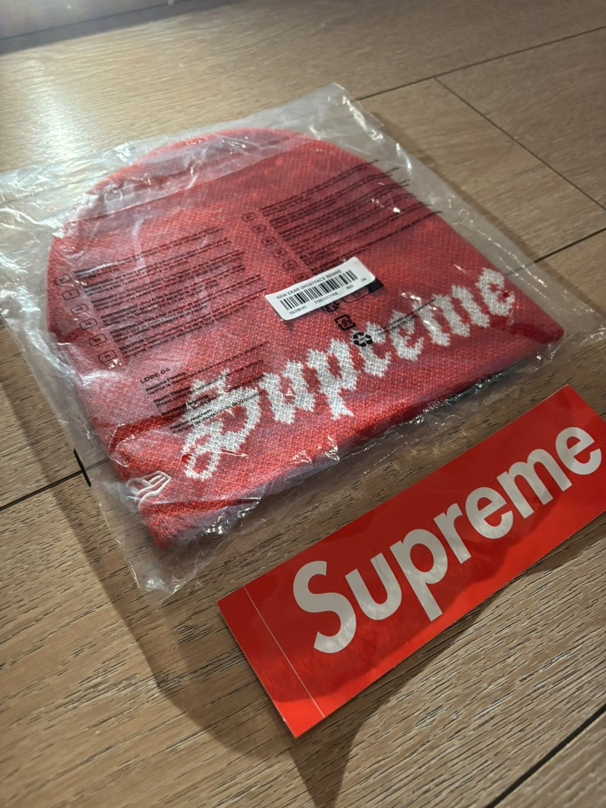 New Era × Supreme Supreme x Ghostface x New Era Red Beanie Size ONE SIZE - 2 Thumbnail