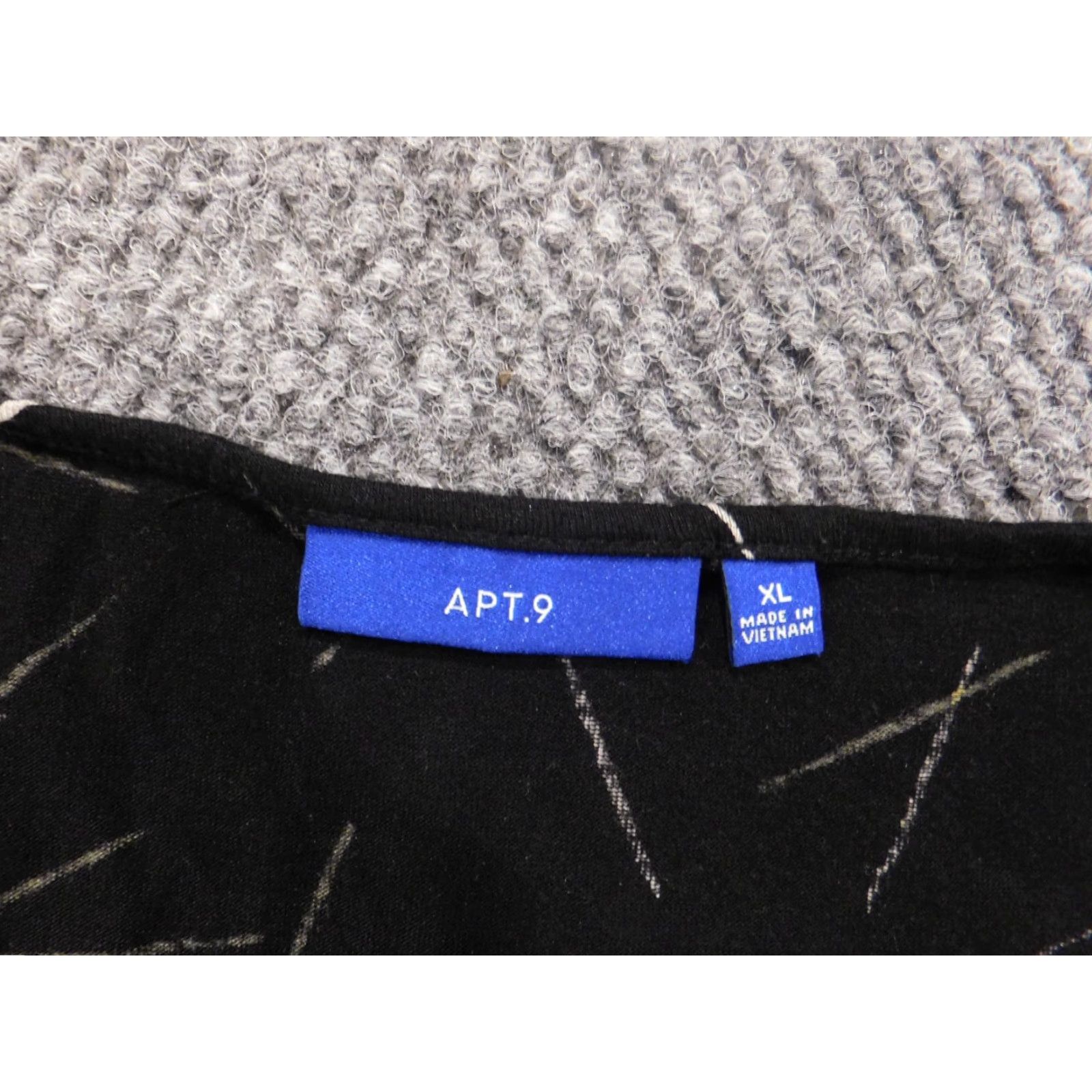 Apt. 9 Apt 9 Womens Blouse XL Black Stretch Pullover Top Regular Button Collared Long Sleeve Casual Satin? Size XL / US 12-14 / IT 48-50 - 6 Thumbnail
