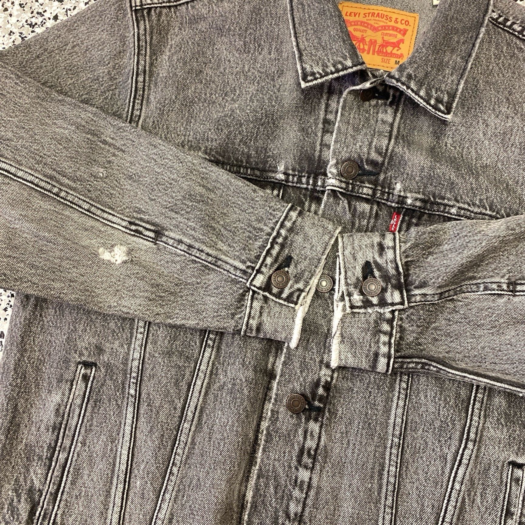 Levi's Levi's Sample Denim Stock Trucker Jacket Black Distressed M Medium Men Jacket Size US M / EU 48-50 / 2 - 5 Thumbnail